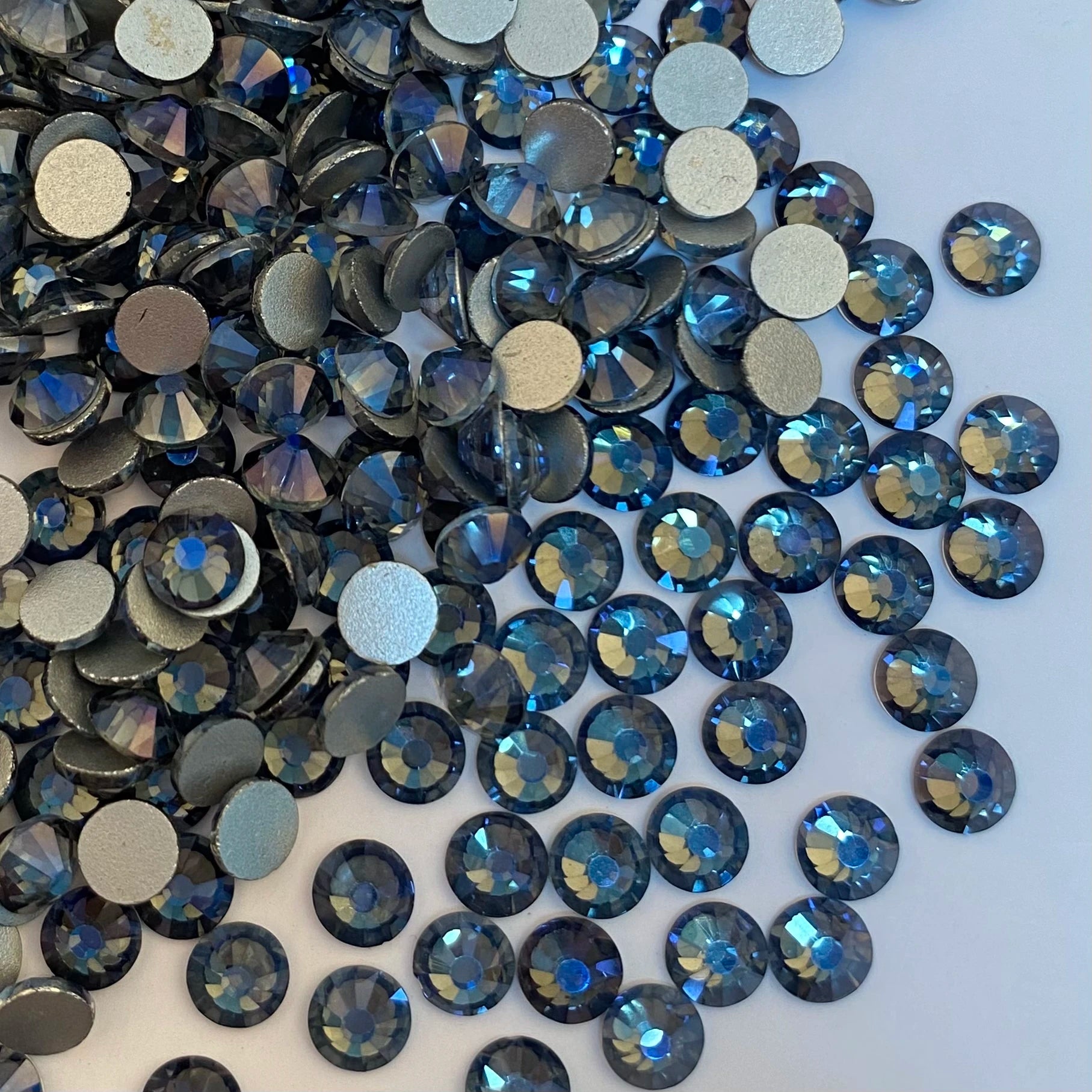 Wholesale Customize 1440pcs Stone Crystal Rhinestones Flatback Nail Charms Diamond Glass Rhinestones Flat Back for Jewelry