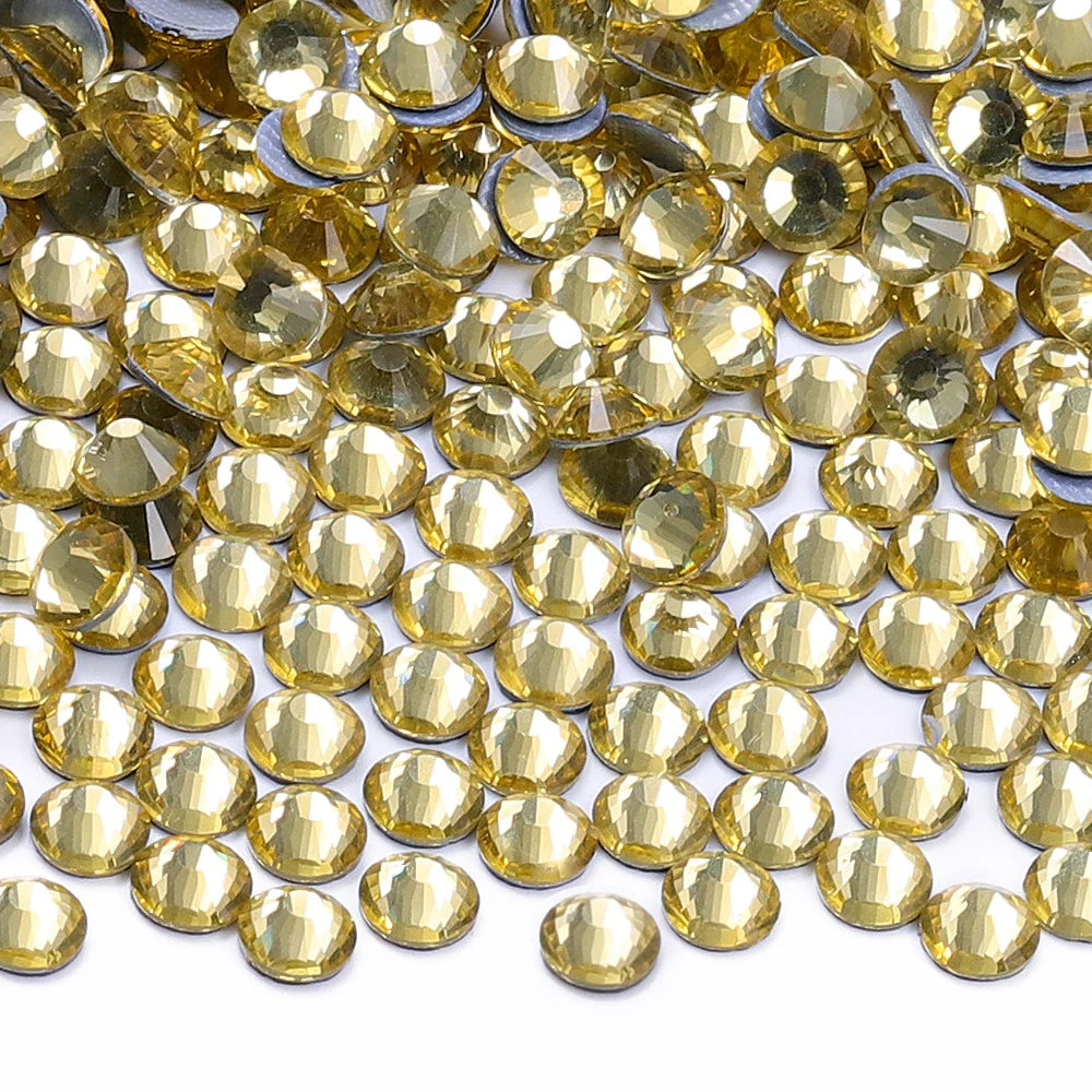 Wholesale Factory Price Qiyi Brand Top Grade 12 Facets Flat Back Hotfix Glass Crystal Rhinestone Delicate Clothing Accessories