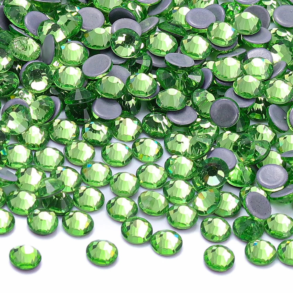 Wholesale Factory Price Qiyi Brand Top Grade 12 Facets Flat Back Hotfix Glass Crystal Rhinestone Delicate Clothing Accessories