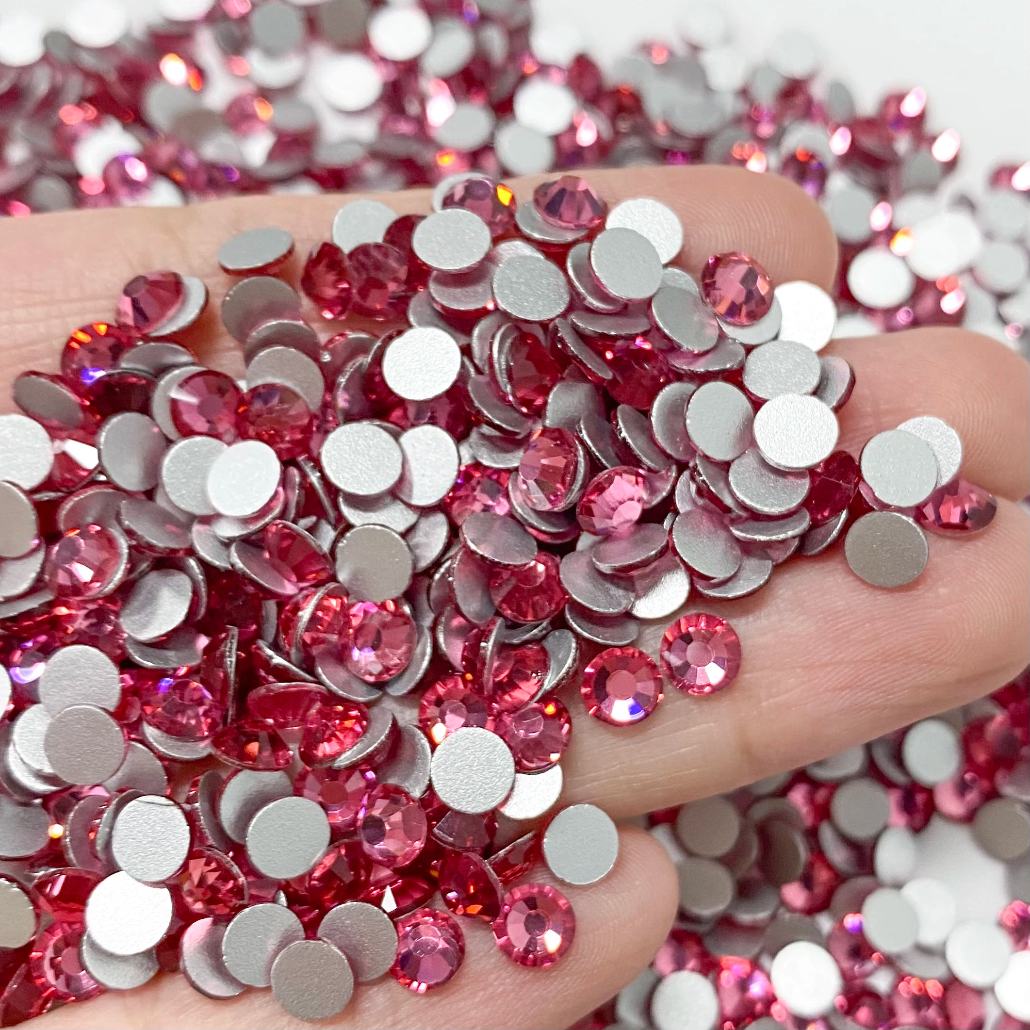 Factory Wholesale SS3-SS20 Rhinestones Colorful Non Hot-Fix Round Glitter Crystal Flatback Rhinestone 3D Nail Art Decorations