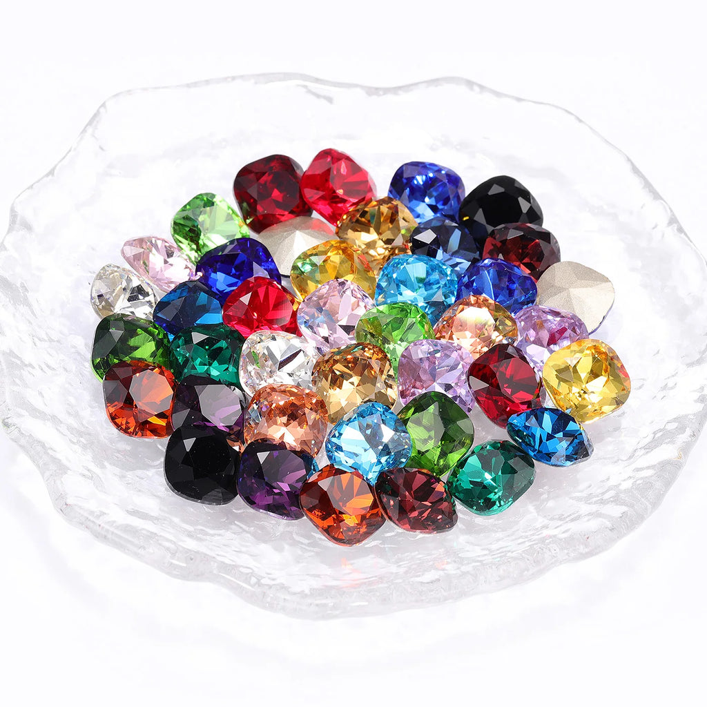 Factory Direct Wholesale Popular Design Eco-friendly Materials K9 Glass High Quality Long-lasting Durability Point Back Stones