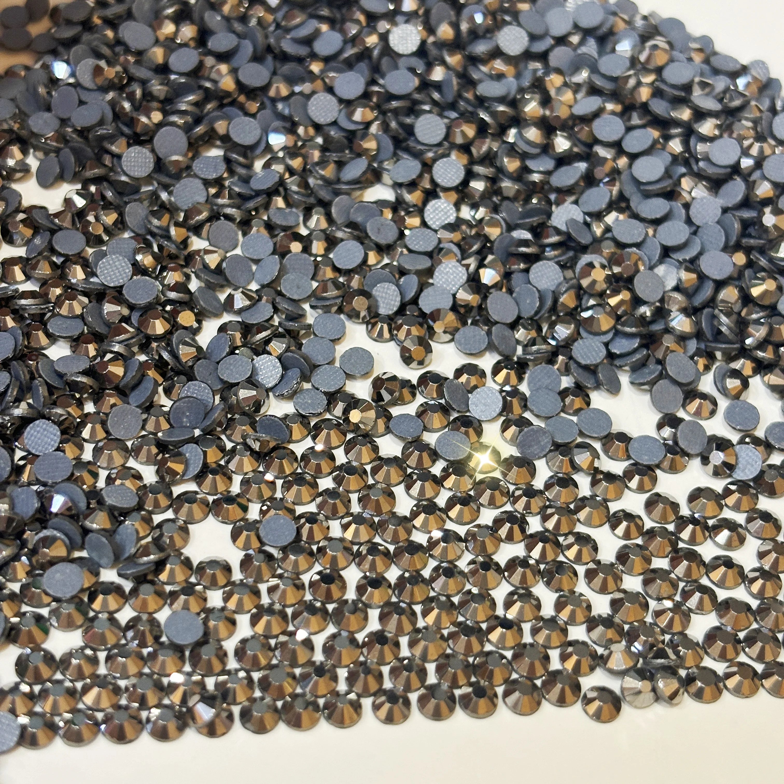 Wholesale Flatback Hot Fix Rhinestone Bags Garments Shoe Jewelry Decoration Glass Rhinestone