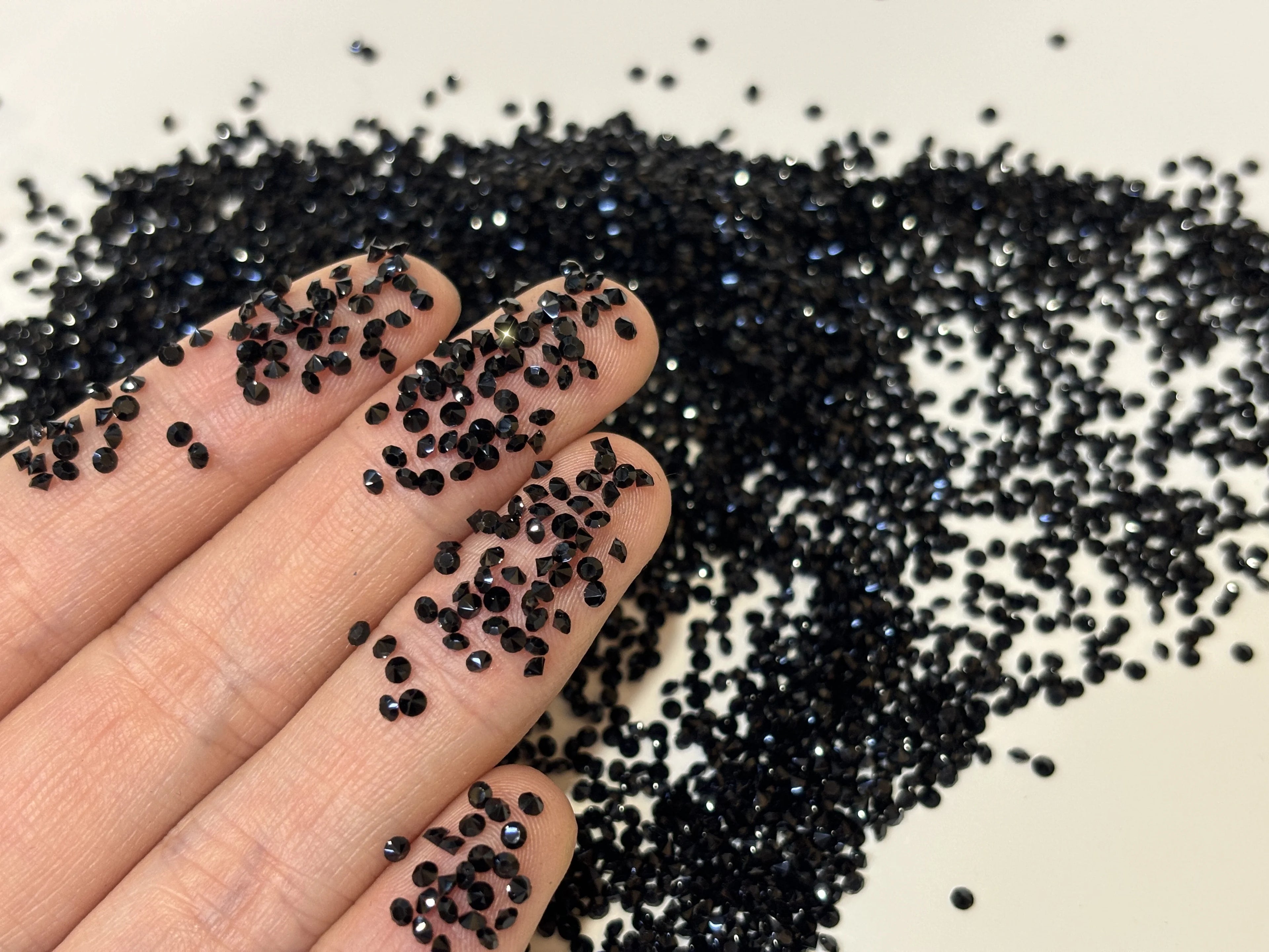 High Quality Bulk Resin Rhinestones Point Back Nail Art Bags Garments Shoe Jewelry Decoration Rhinestone