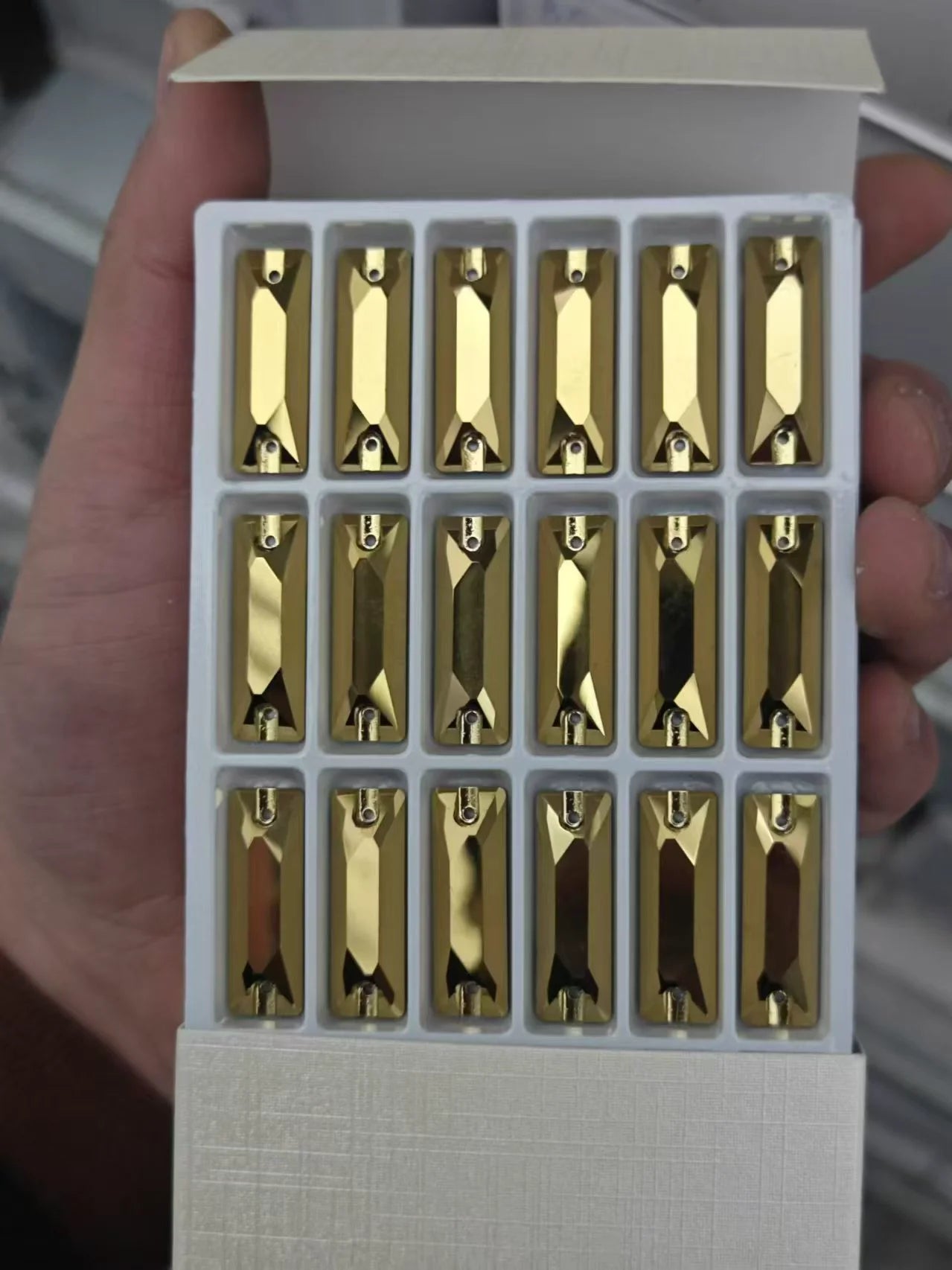 2024 QIYI 14+ Different Colors and Size Long Strip Shape Flat Back Pure Hard Glass Crystal Sew-on Rhinestones for Garment