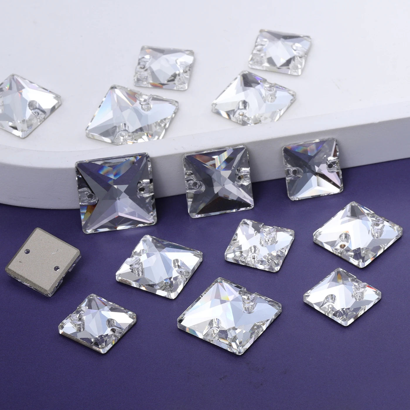 QIYI 3240 High Quality K9 Glass Crystal Rhinestones Glass Beads Triangle Sew-on Crystal Stones for Wedding Dress Bags Shoes