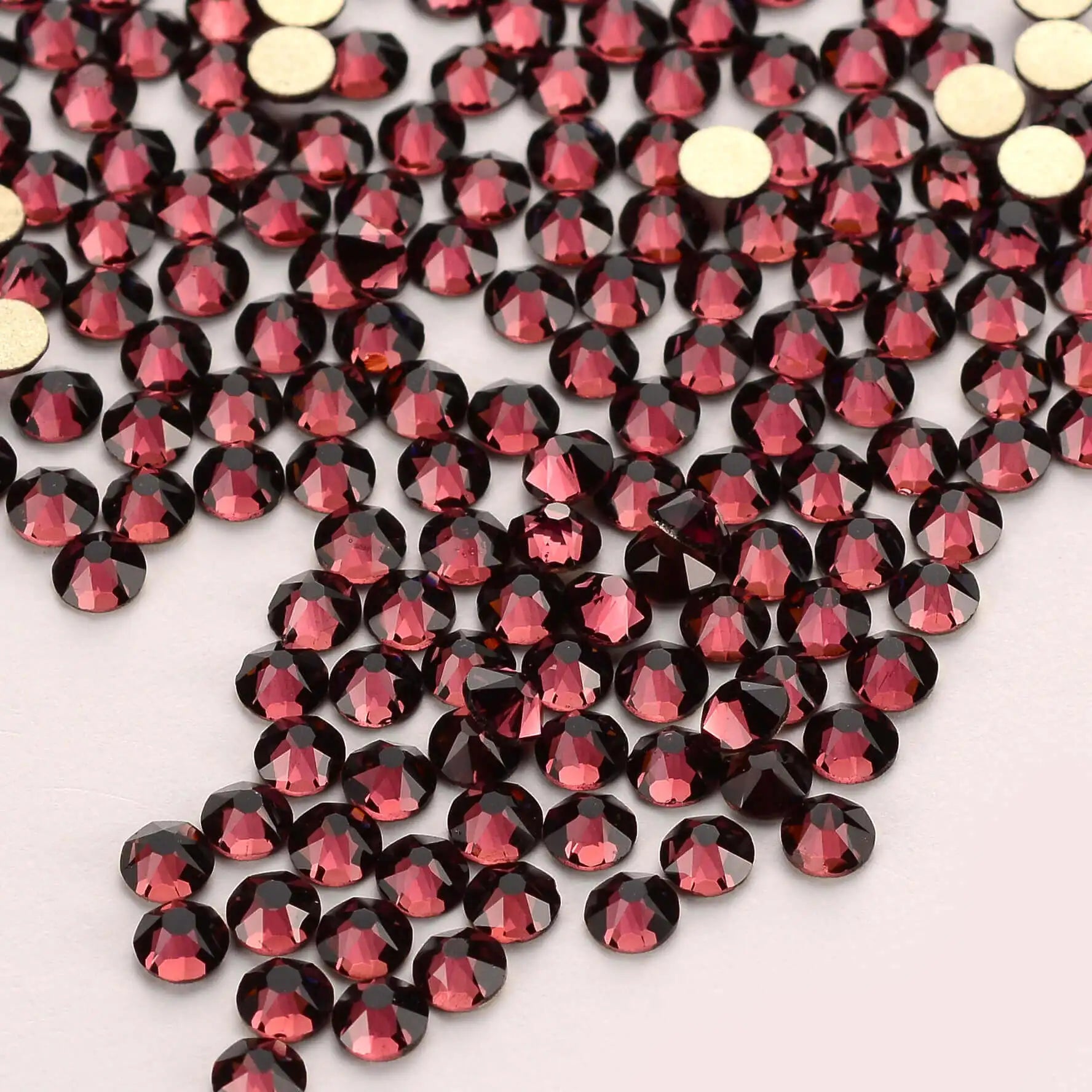 Wholesale Factory 100% Good Feedback Glass Stone 16 Cut Cold Fixation Non Hot Fix Crystal Rhinestone for Women Bikini