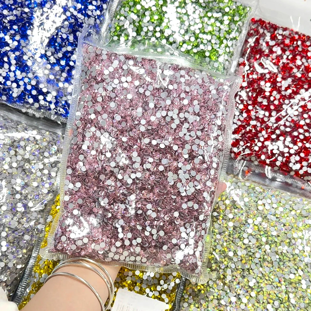 QIYI Wholesale 14400pcs Bulk Package Flatback Rhinestones Glitter Bling Glue on Luminous Rhinestones for Accessories