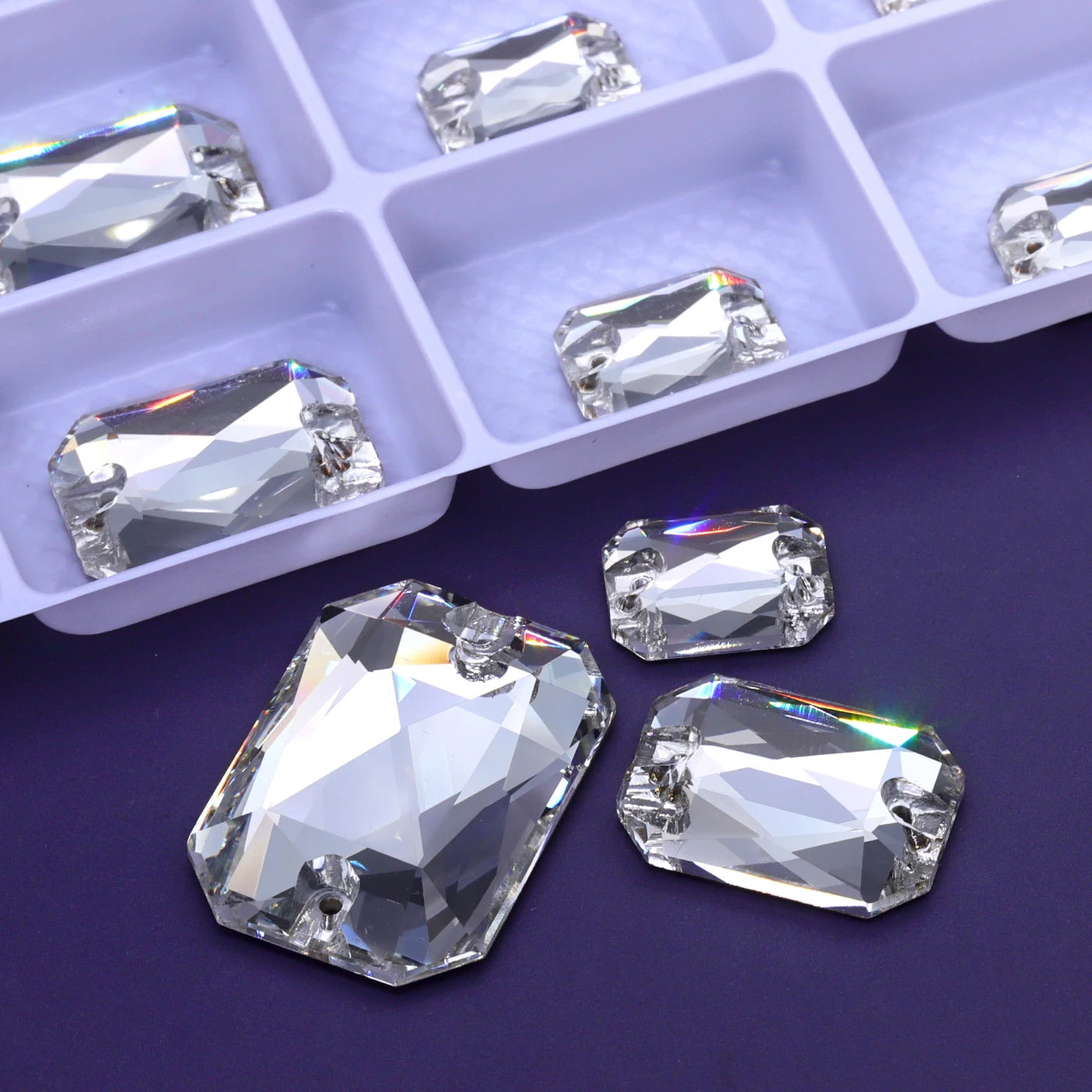 Emerald Cut High Quality Latest Fashion Clear Glass Flat Back Sew-On Rhinestones 12 Facets DIY Wedding Dress Garment Shoes Two