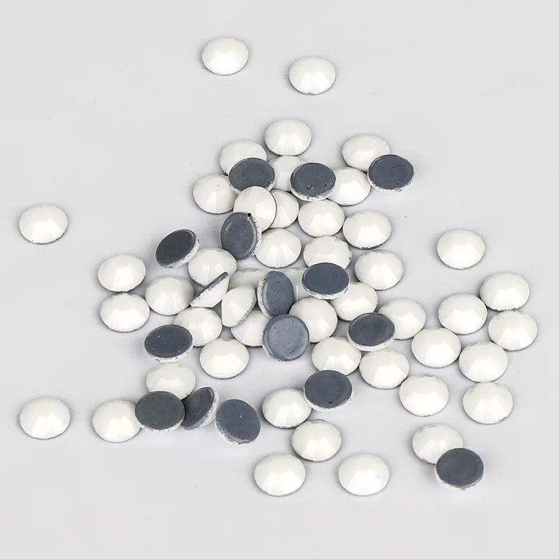 Wholesale White Porcelain Hot Fix Glass Rhinestone High Quality FlatBack Rhinestones SS4-SS30 for Garments and Art Decoration