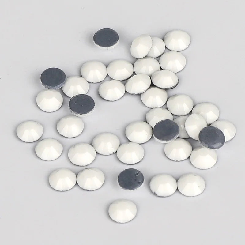 Wholesale White Porcelain Hot Fix Glass Rhinestone High Quality FlatBack Rhinestones SS4-SS30 for Garments and Art Decoration