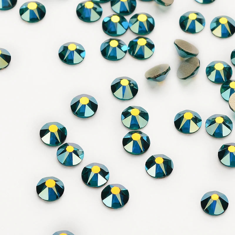 QIYI Wholesale 2088 Crystal Glass Rhinestone 16 Cut Facets SS10-SS40 8 Big 8 Small Crystal Strass Flatback Rhinestones