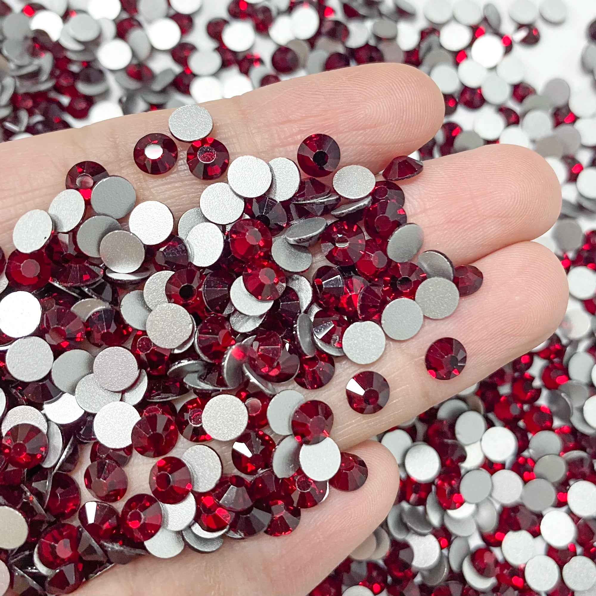 Factory Wholesale SS3-SS20 Rhinestones Colorful Non Hot-Fix Round Glitter Crystal Flatback Rhinestone 3D Nail Art Decorations