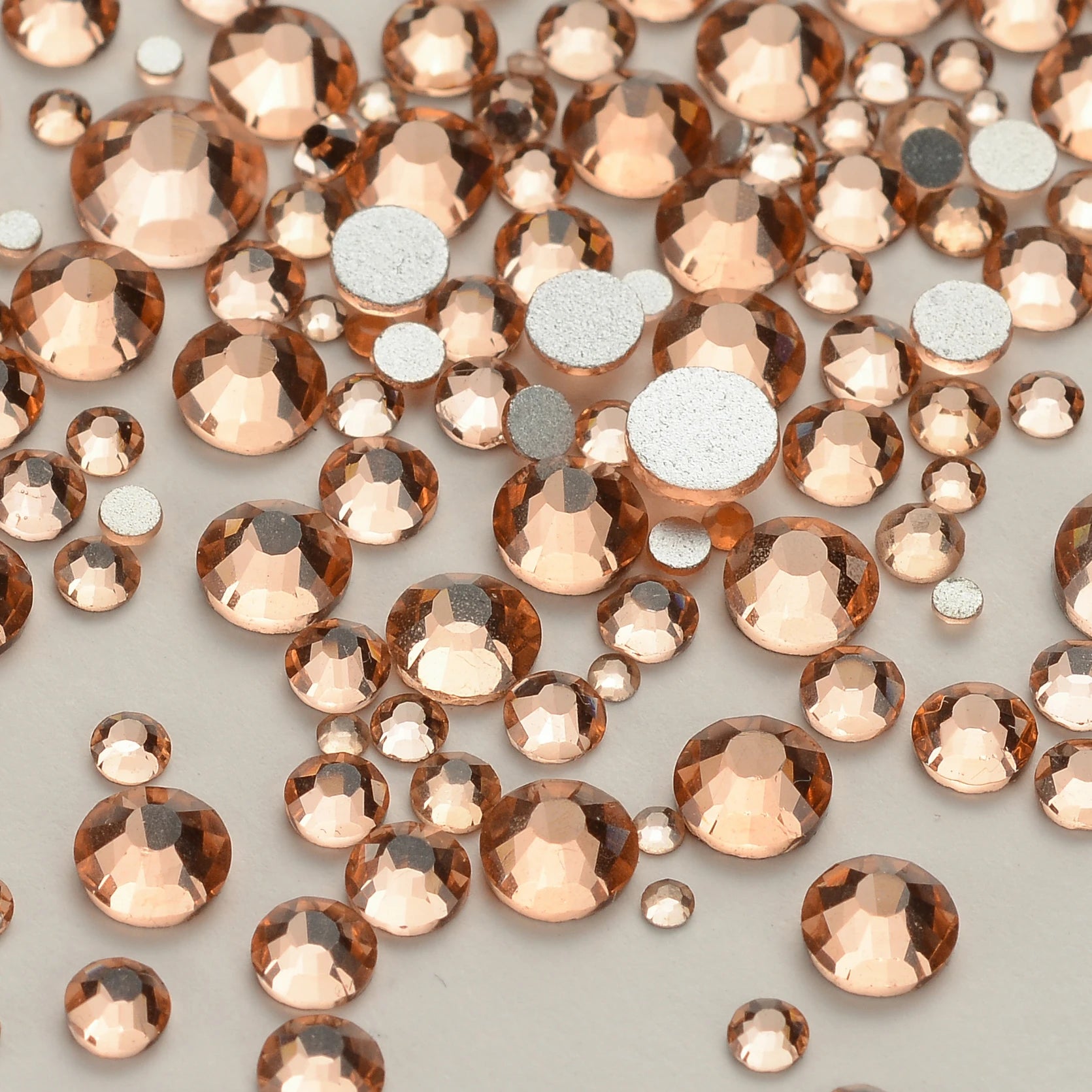 Wholesale Rhinestones 200 Colors 1440pcs  Mix Size Glue on Glass Flat Back Rhinestone Bulk Glass Rhinestone Crystal for Garment