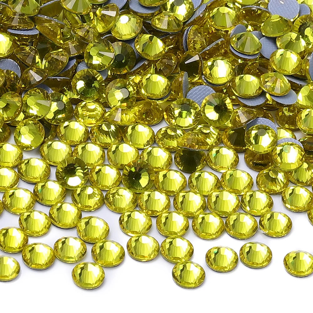 Wholesale Factory Price Qiyi Brand Top Grade 12 Facets Flat Back Hotfix Glass Crystal Rhinestone Delicate Clothing Accessories