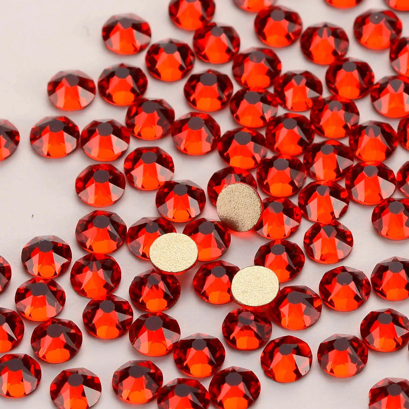 Wholesale Factory 100% Good Feedback Glass Stone 16 Cut Cold Fixation Non Hot Fix Crystal Rhinestone for Women Bikini