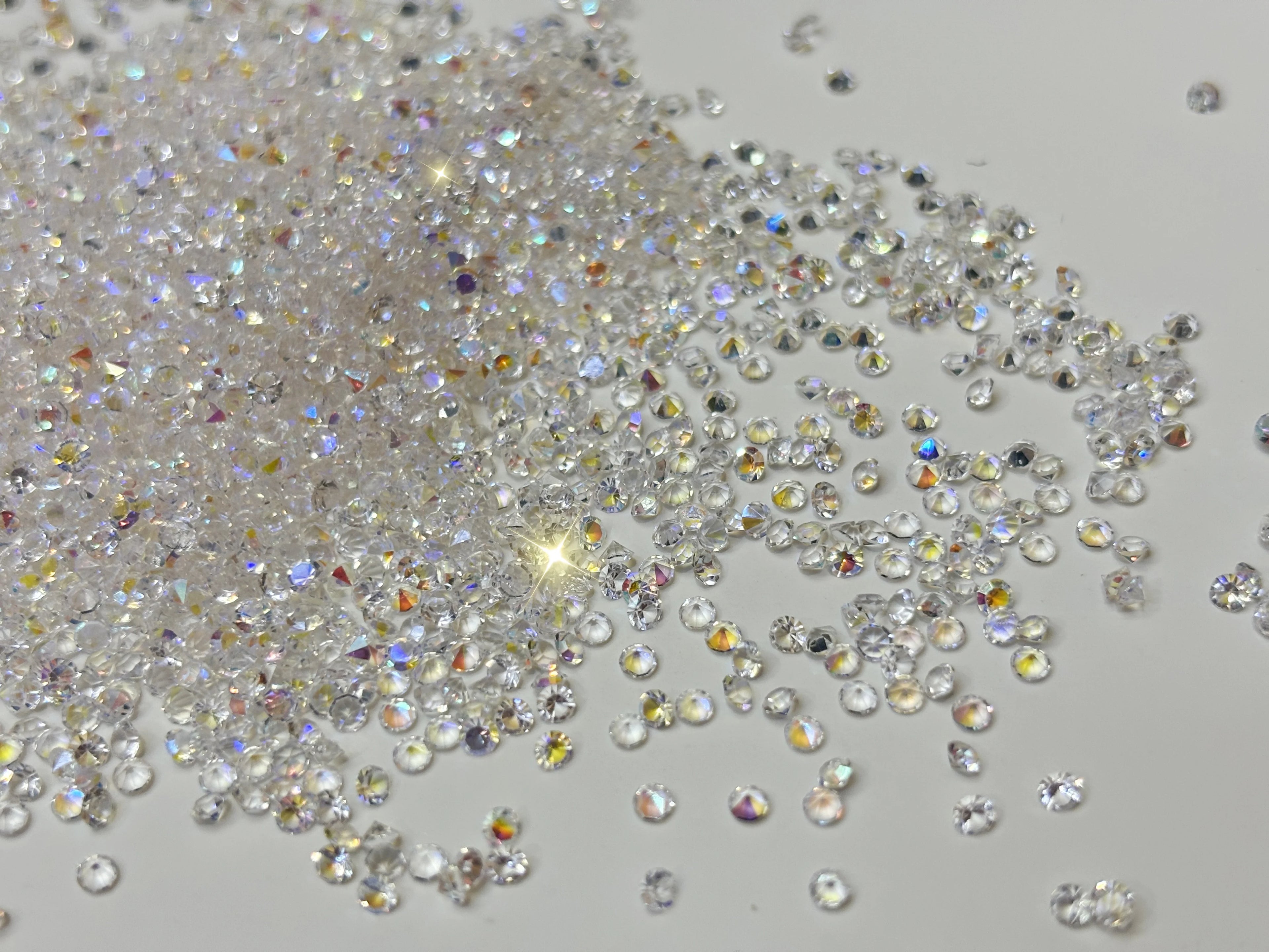 Custom Hot Round Clear Resin Crystal Rhinestones Loose Rhinestones for Nail Art Bags Crafts Pointback Rhinestone
