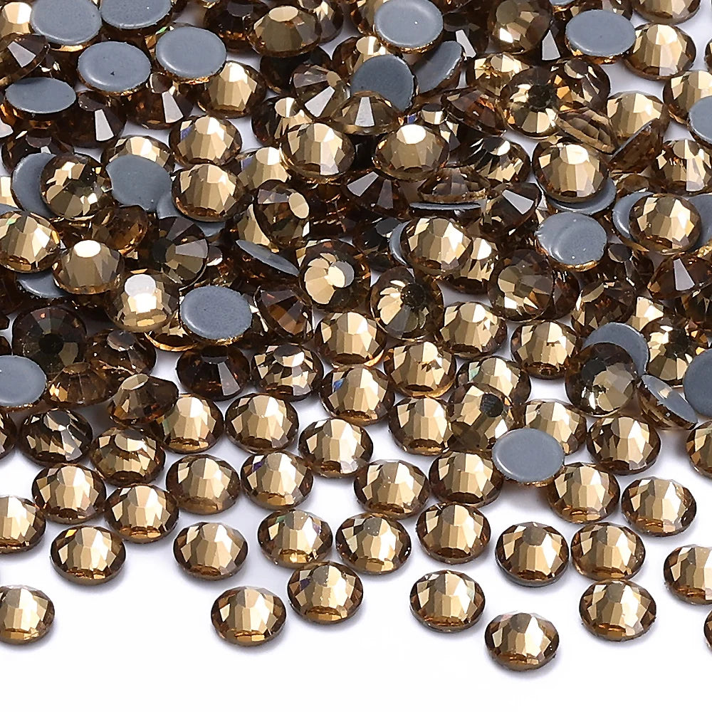 Wholesale Factory Price Qiyi Brand Top Grade 12 Facets Flat Back Hotfix Glass Crystal Rhinestone Delicate Clothing Accessories