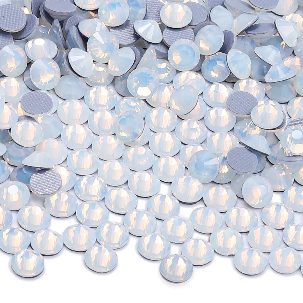 Wholesale Factory Price Qiyi Brand Top Grade 12 Facets Flat Back Hotfix Glass Crystal Rhinestone Delicate Clothing Accessories