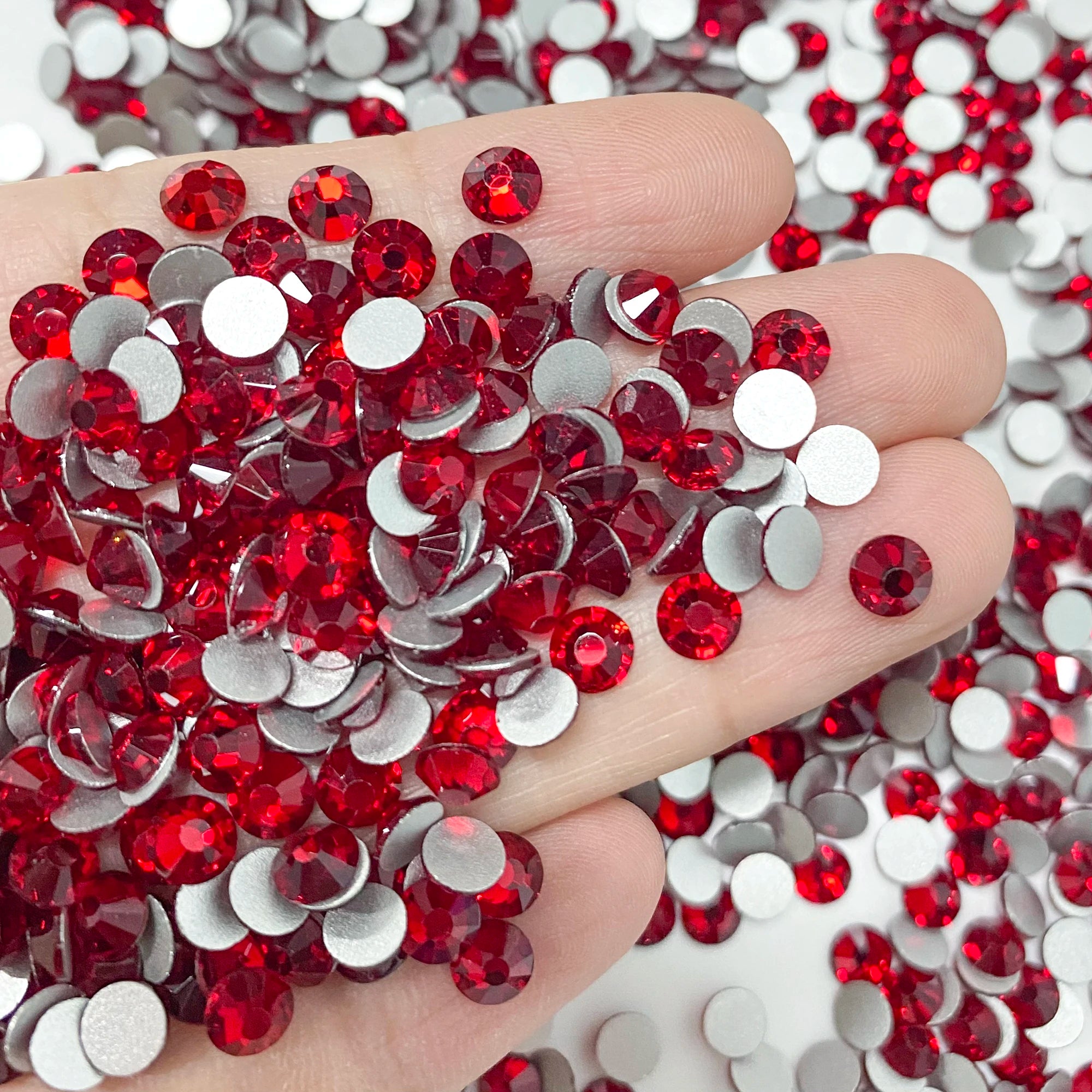 Factory Wholesale SS3-SS20 Rhinestones Colorful Non Hot-Fix Round Glitter Crystal Flatback Rhinestone 3D Nail Art Decorations