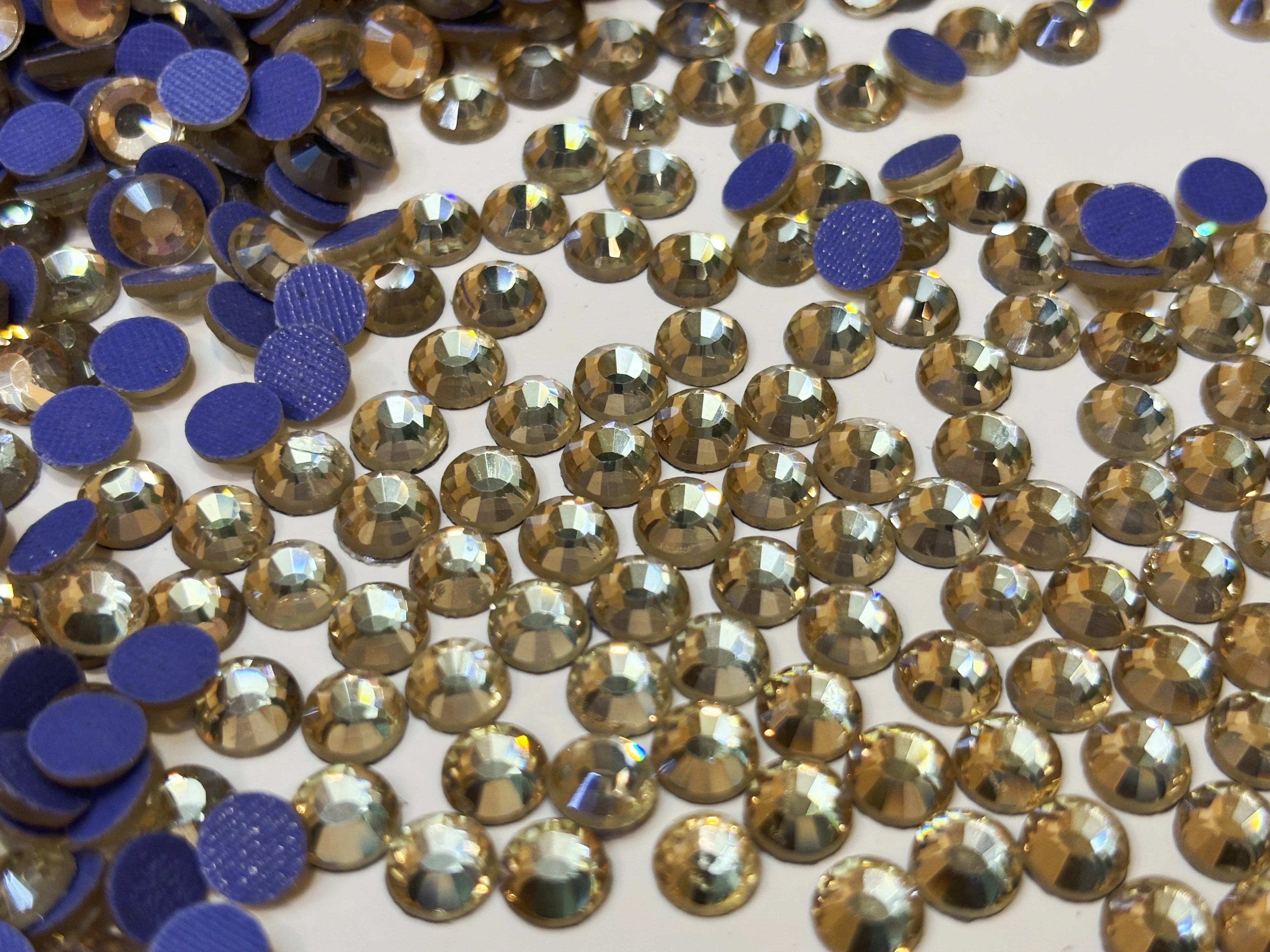 Wholesale SS28 Golden Shadow Hotfix Flat Back Glass Rhinestones  for Garments and Rhinestone Decorations