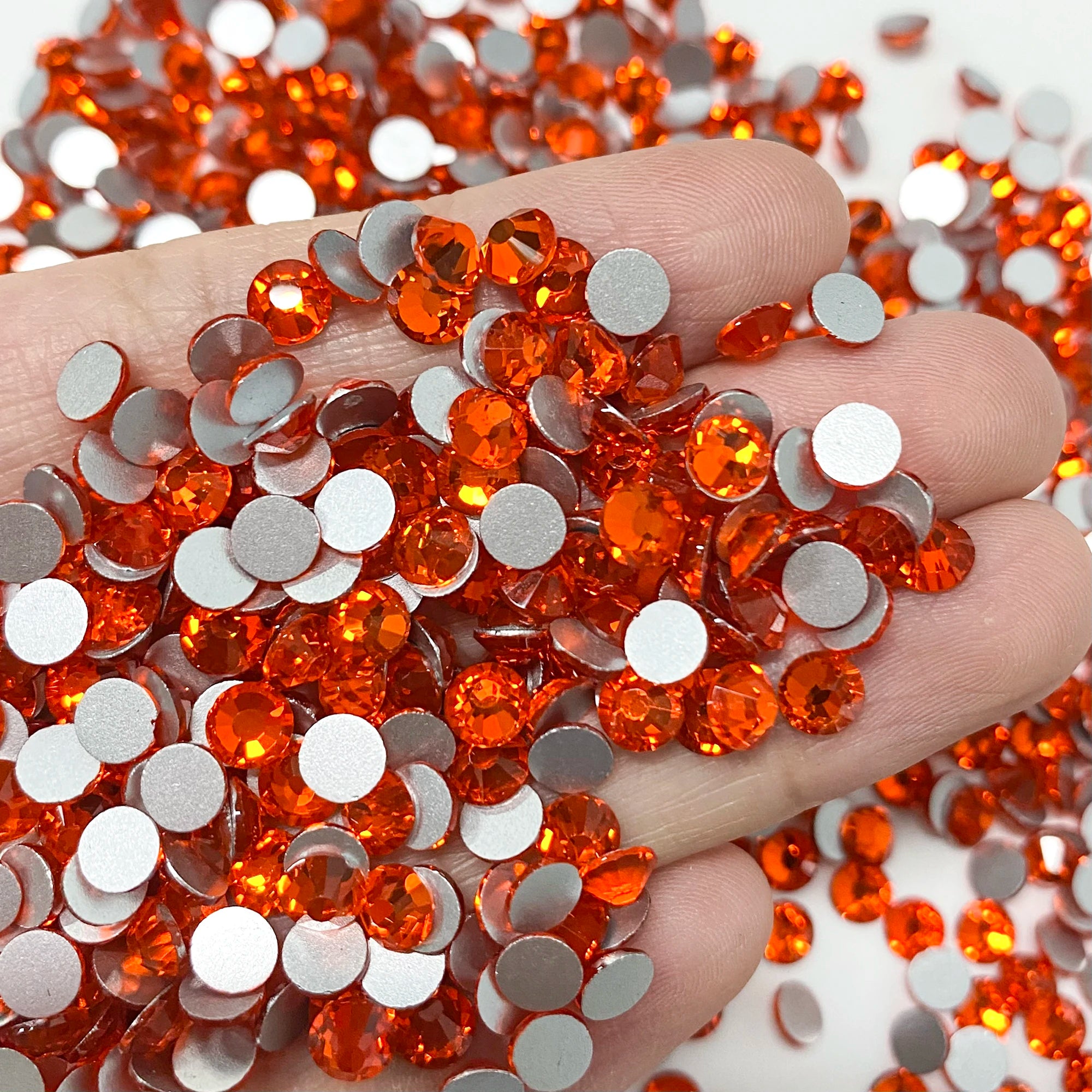 Factory Wholesale SS3-SS20 Rhinestones Colorful Non Hot-Fix Round Glitter Crystal Flatback Rhinestone 3D Nail Art Decorations