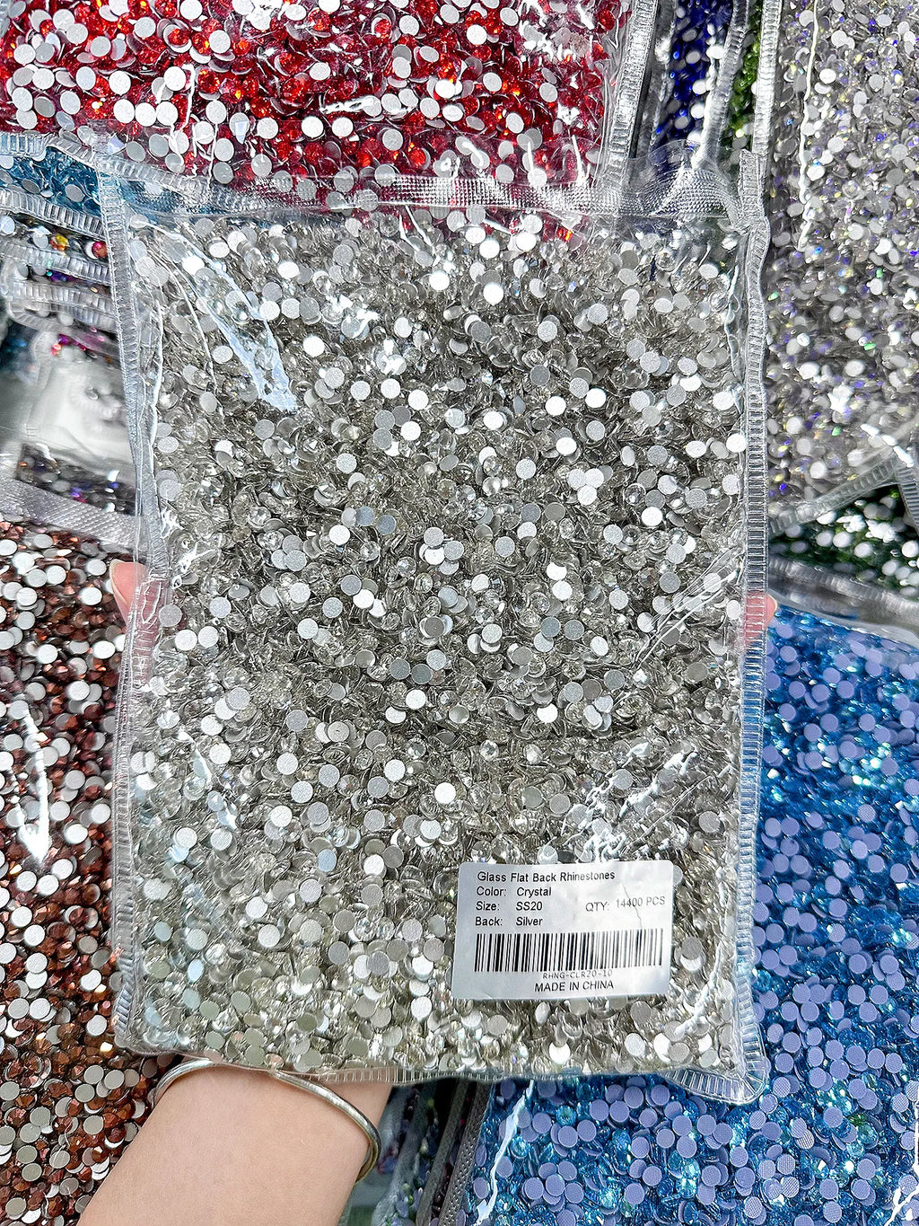QIYI Wholesale 14400pcs Bulk Package Flatback Rhinestones Glitter Bling Glue on Luminous Rhinestones for Accessories