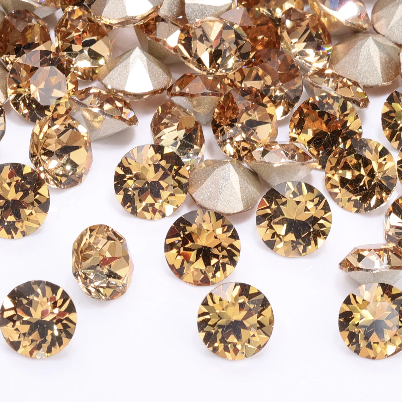 QIYI High Quality Factory Wholesale 200+ Colors Trendy Shimmer Luxury K9 XIRIUS Chaton Pointback Rhinestone for Decoration Cloth