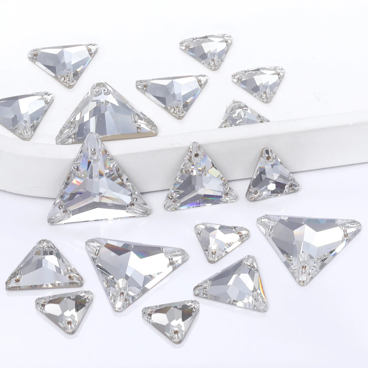 Customizable Triangle Crystal Glass Loose Rhinestones Sew-On Flatback 12mm/16mm/22mm for Wedding Dresses & Garments