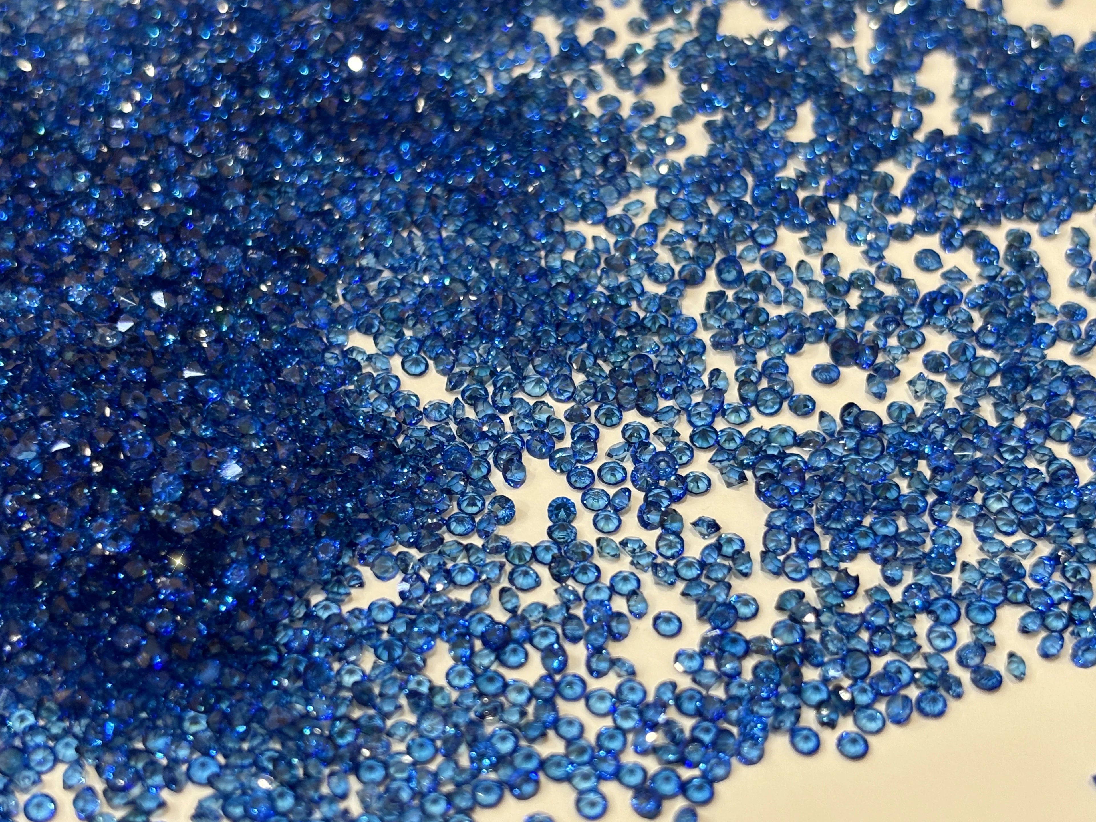 Custom Hot Round Clear Resin Crystal Rhinestones Loose Rhinestones for Nail Art Bags Crafts Pointback Rhinestone