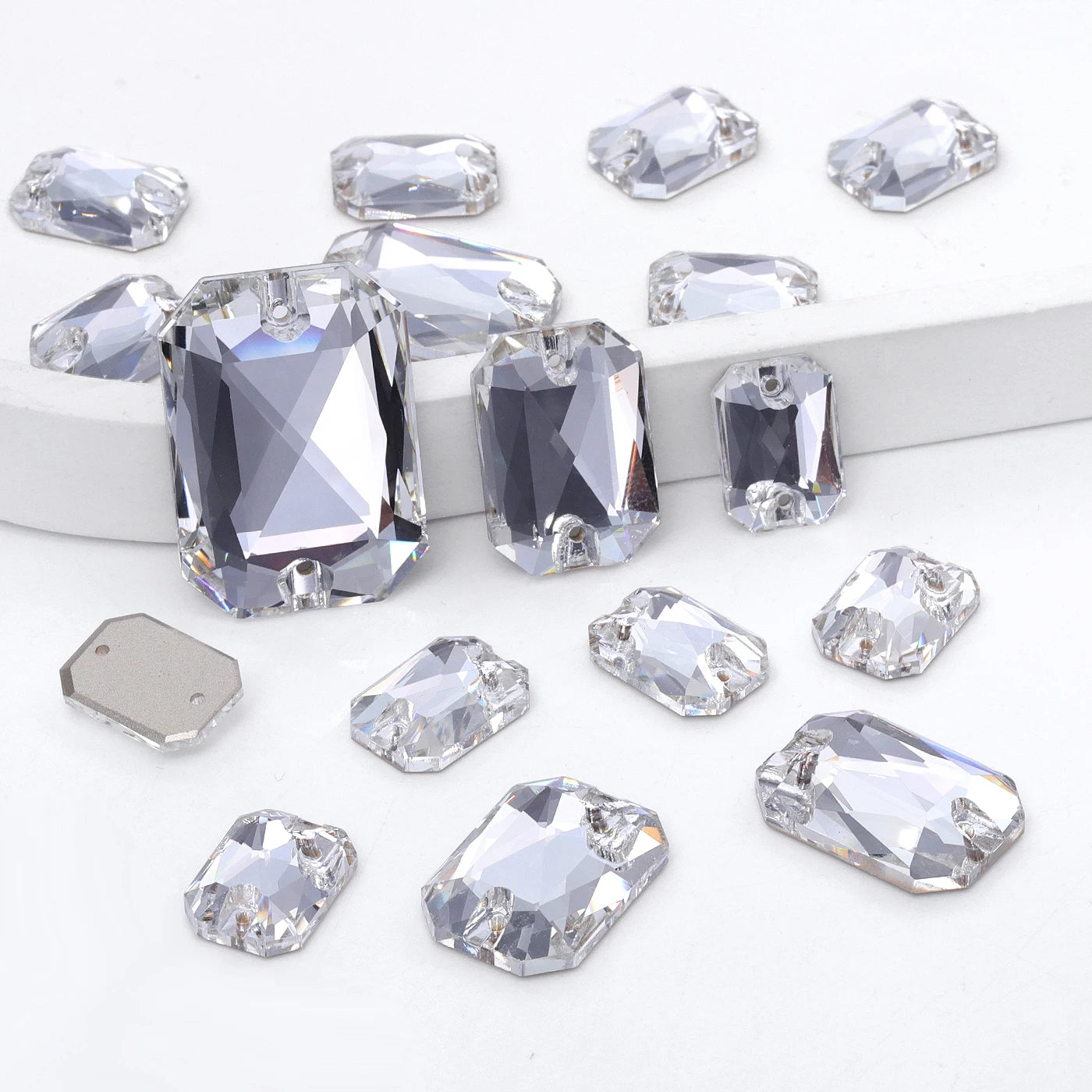Emerald Cut High Quality Latest Fashion Clear Glass Flat Back Sew-On Rhinestones 12 Facets DIY Wedding Dress Garment Shoes Two