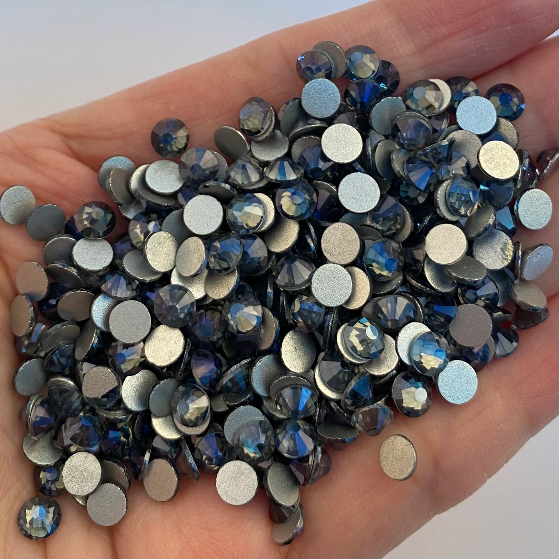 Wholesale Customize 1440pcs Stone Crystal Rhinestones Flatback Nail Charms Diamond Glass Rhinestones Flat Back for Jewelry