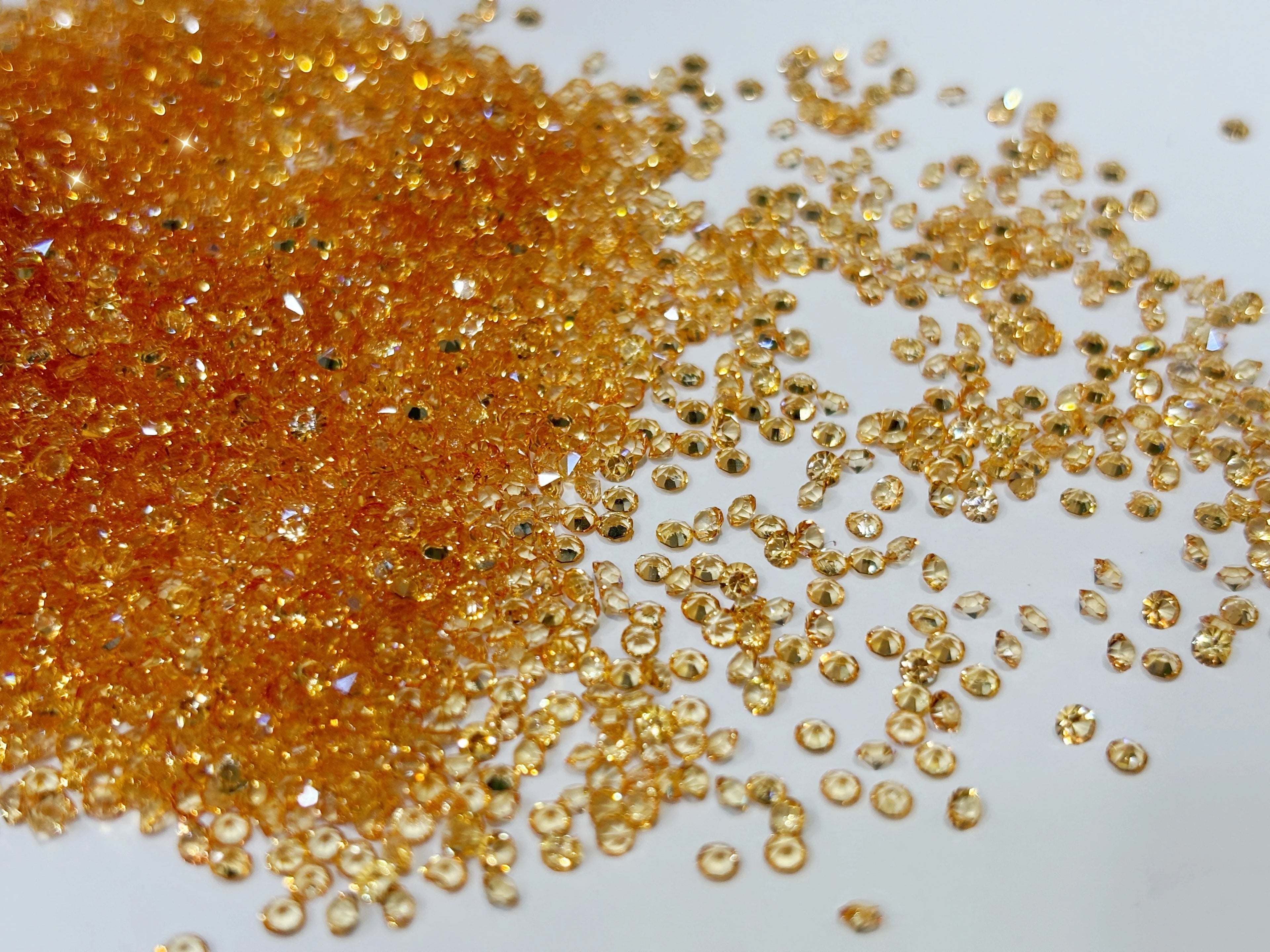 Custom Hot Round Clear Resin Crystal Rhinestones Loose Rhinestones for Nail Art Bags Crafts Pointback Rhinestone