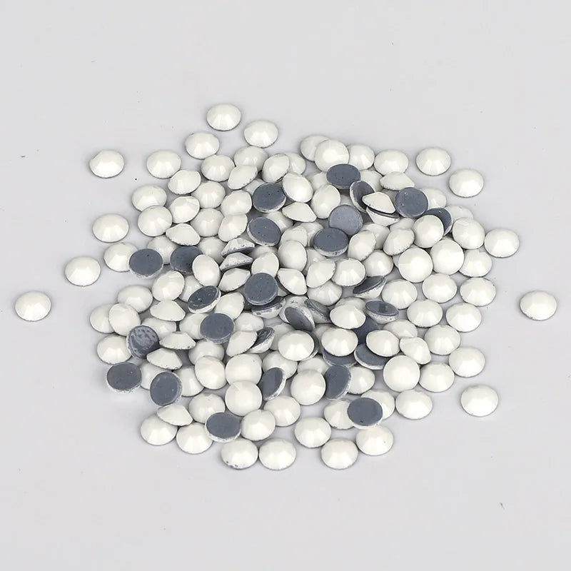 Wholesale White Porcelain Hot Fix Glass Rhinestone High Quality FlatBack Rhinestones SS4-SS30 for Garments and Art Decoration