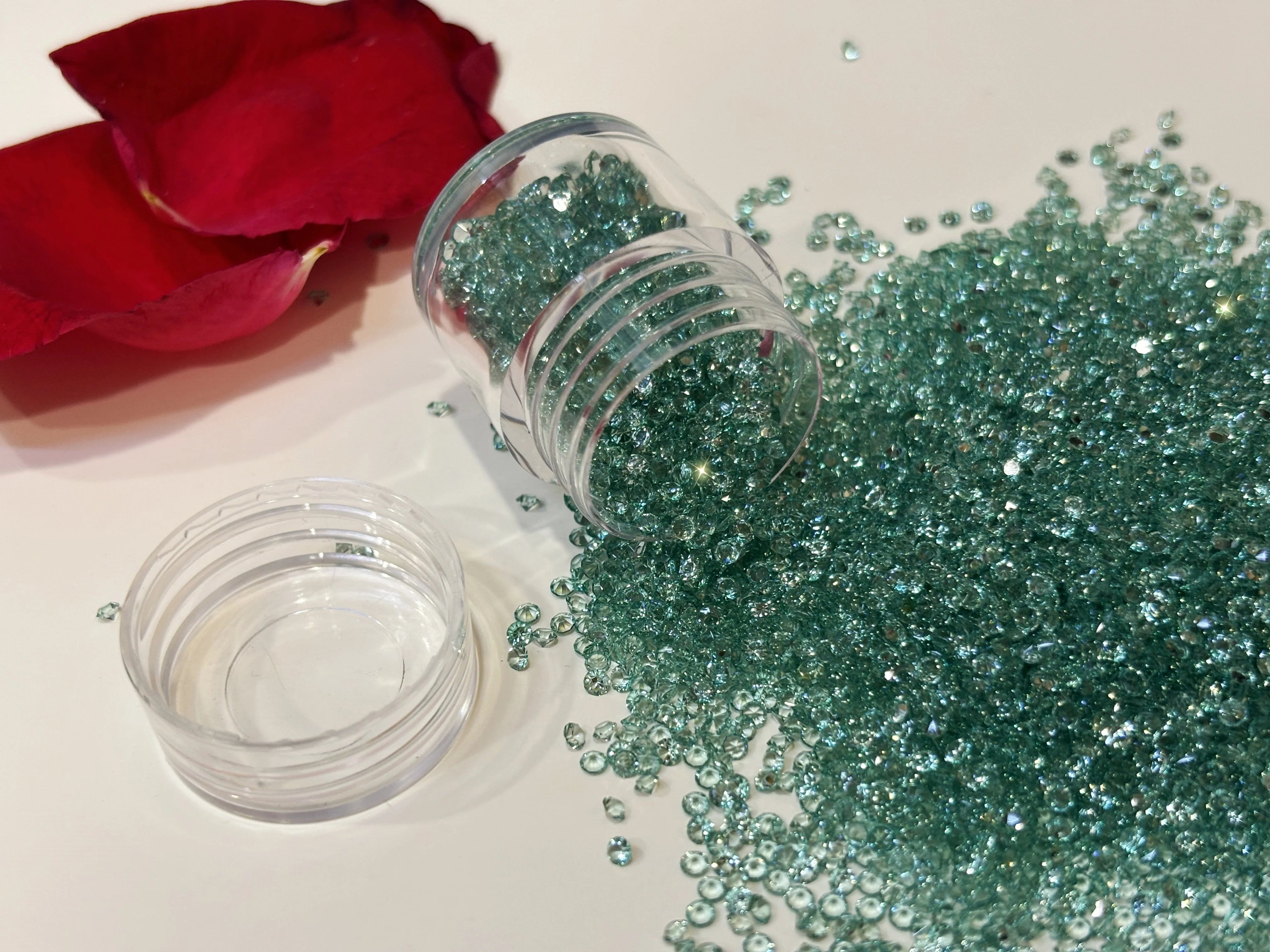 Factory Direct 2mm Crystal Resin Rhinestone Nail Art Rhinestone Jewelry Decoration Point Back Rhinestone