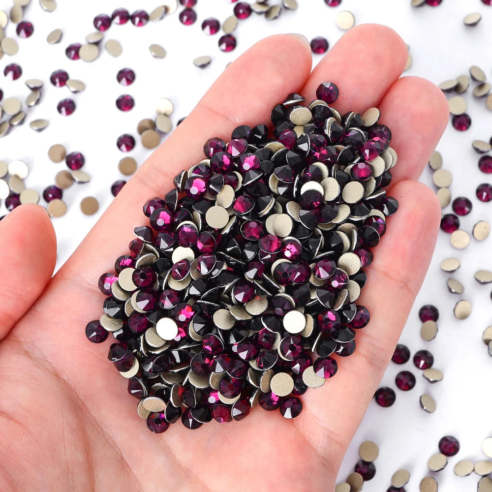 Wholesale 16 Cut Facets Nail Rhinestones Bulk Bling Glitter 2088 Crystal Non-Hotfix Flat Back Glass in Christmas Colors