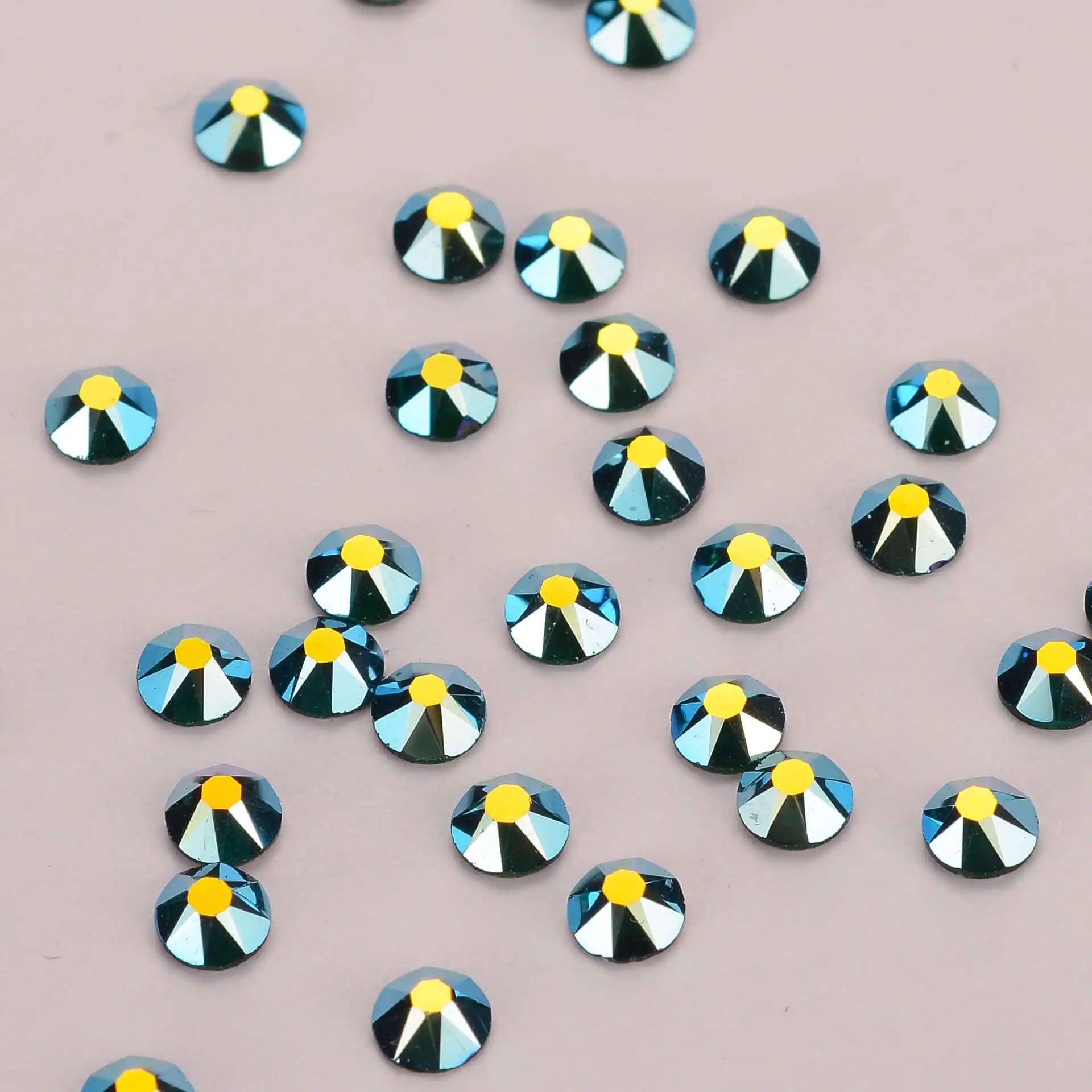 Wholesale Rhinestone 2088 Round Shape 16 Cut Faces High Quality Non Hotfix Crystal AB Rhinestone for Garment Decorations