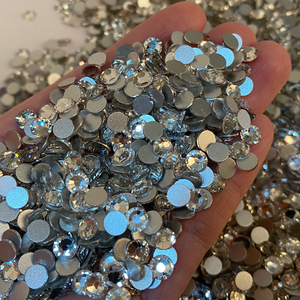 QIYI Latest Fashion Popular Style SS3-SS20 1001-1129 Colors Non Hot Fix High Quality Durable Glass Crystal Rhinestones for Shoes