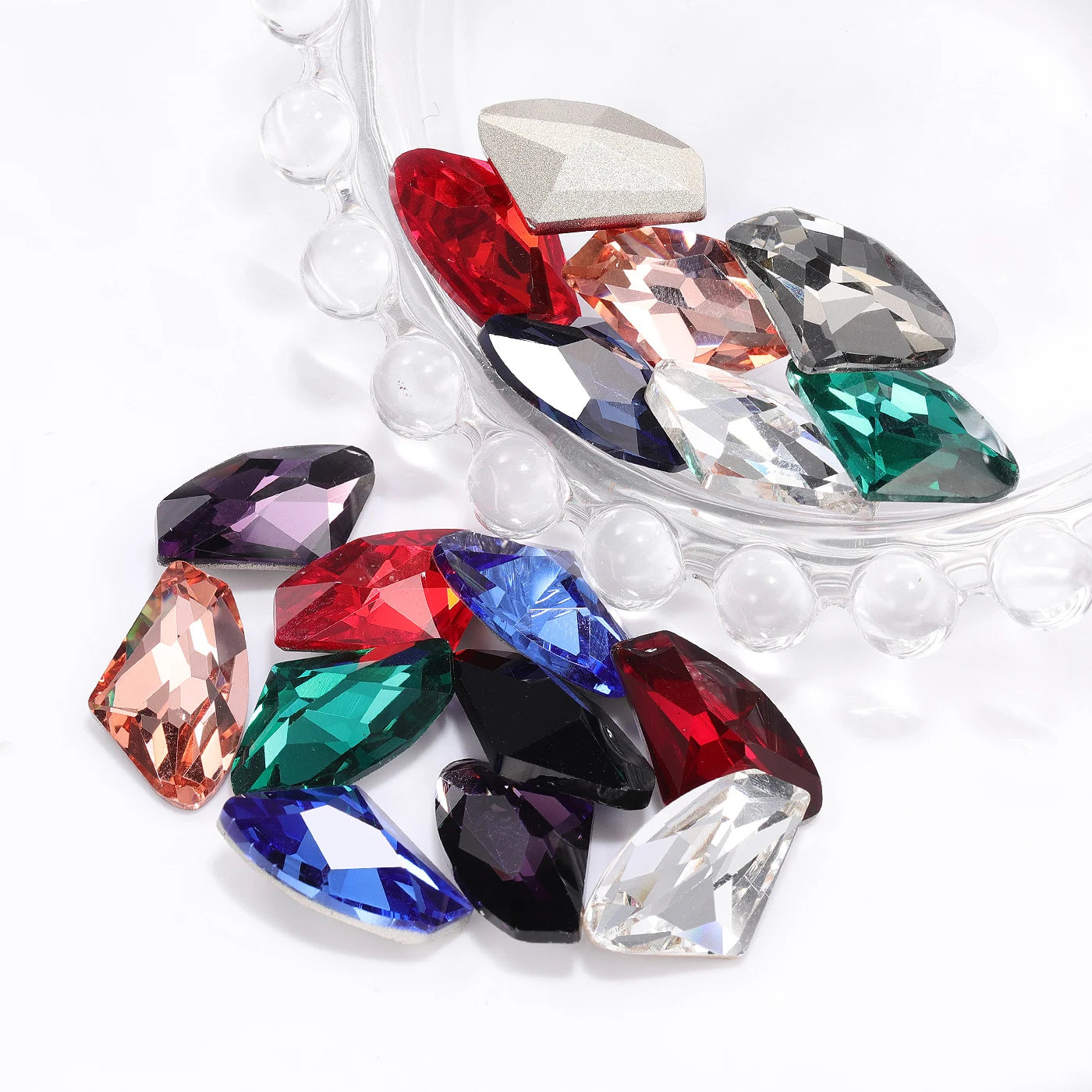 QIYI Factory Direct Wholesale Innovative Design New Arrival Premium Quality Trendy Design K9 Glass Point Back Rhinestone