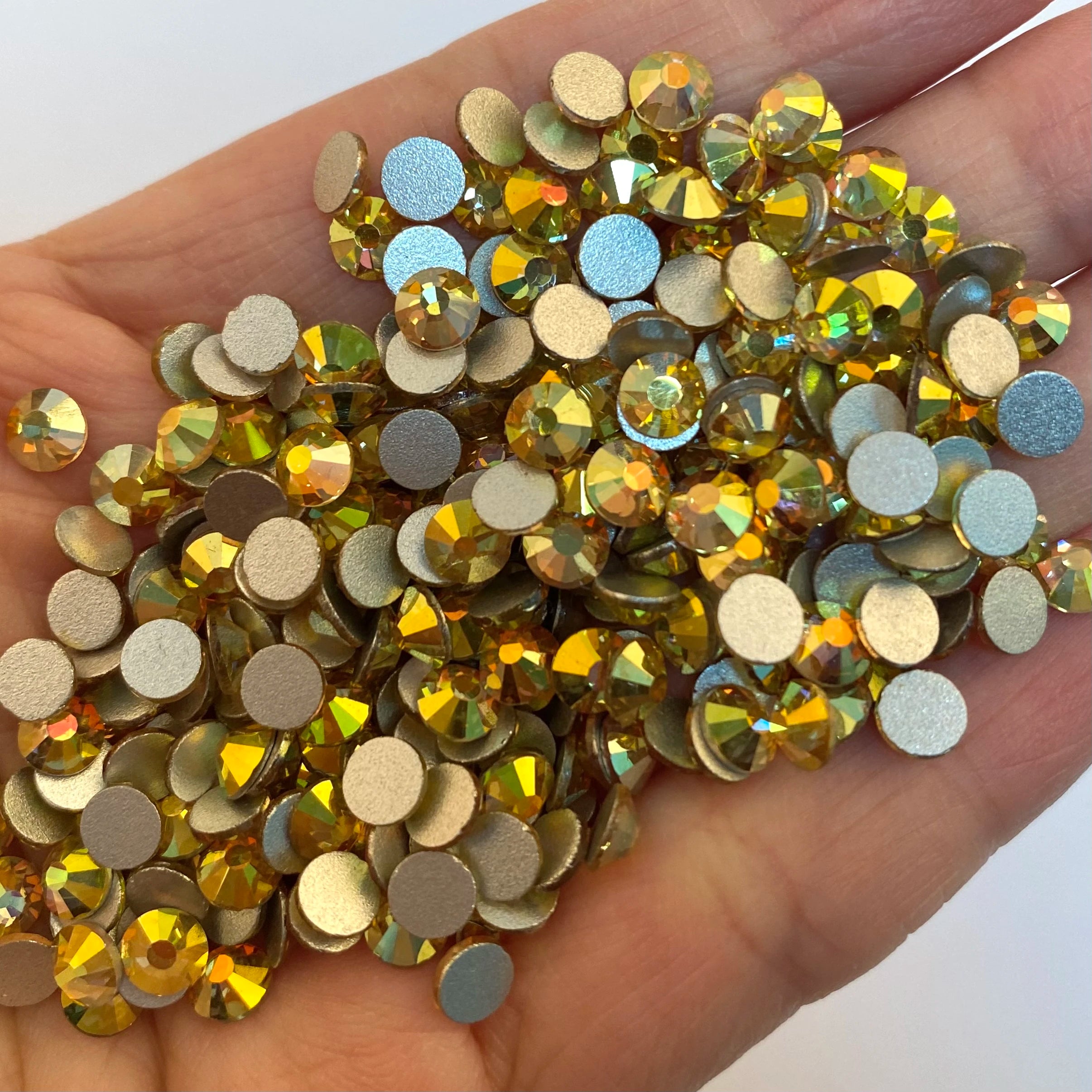 Wholesale Customize 1440pcs Stone Crystal Rhinestones Flatback Nail Charms Diamond Glass Rhinestones Flat Back for Jewelry