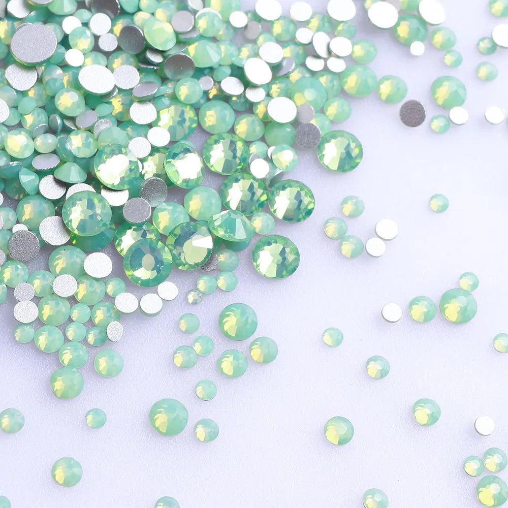 QIYI Rhinestone Mix Sizes Gems Charms Nail Art Rhinestones for Designs Flat Back Crystal High Quality Wholesale 3D Glass Silver