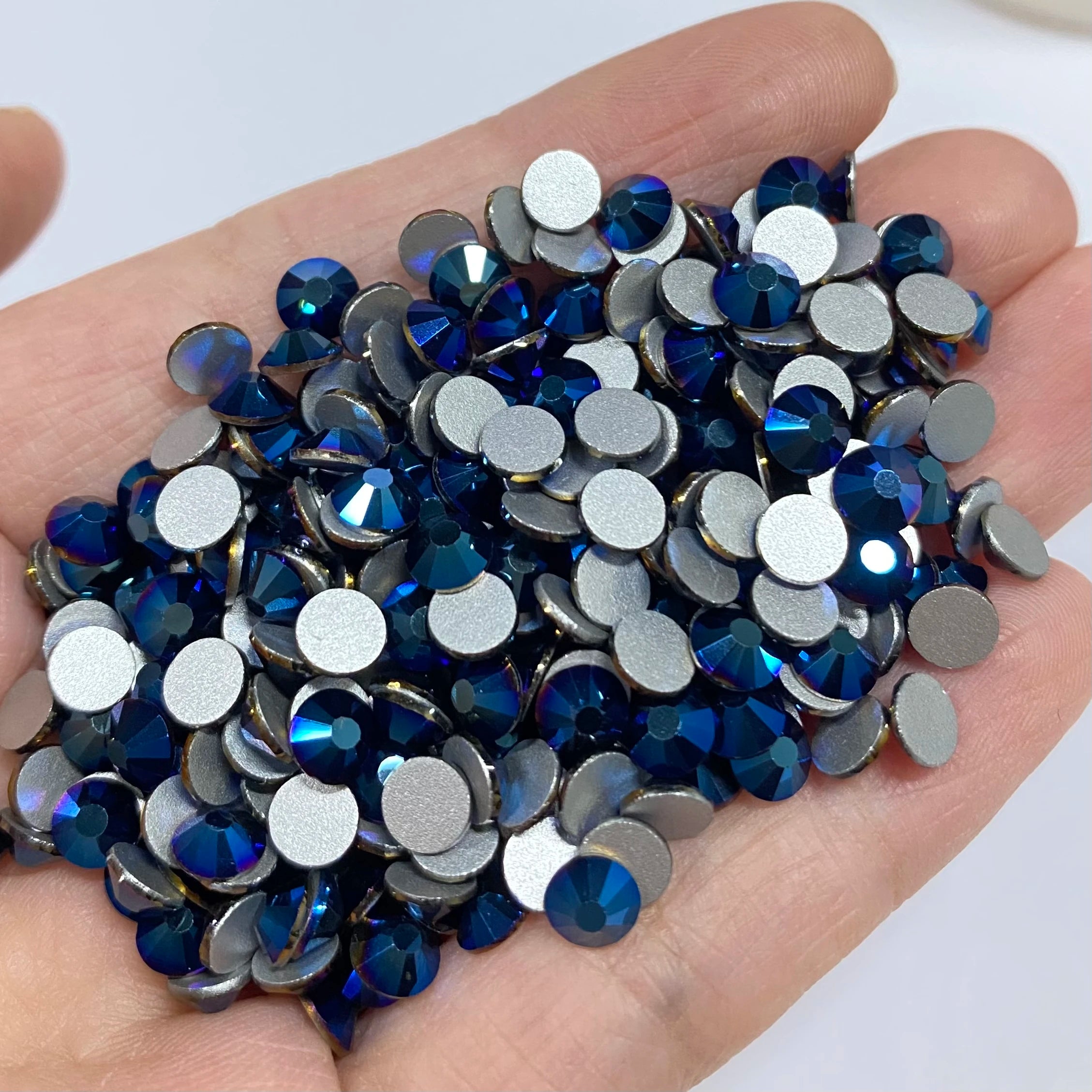 Wholesale Customize 1440pcs Stone Crystal Rhinestones Flatback Nail Charms Diamond Glass Rhinestones Flat Back for Jewelry