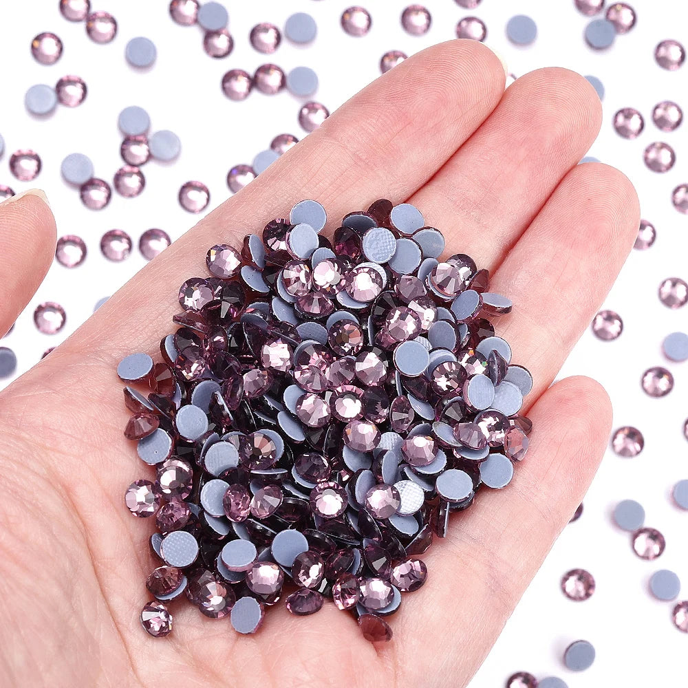 Wholesale Factory Price Qiyi Brand Top Grade 12 Facets Flat Back Hotfix Glass Crystal Rhinestone Delicate Clothing Accessories