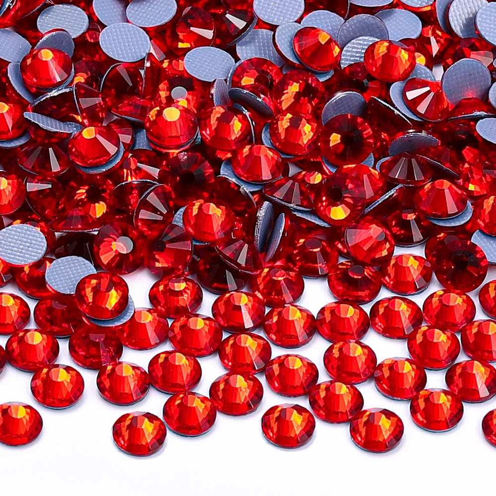 Wholesale Factory Price Qiyi Brand Top Grade 12 Facets Flat Back Hotfix Glass Crystal Rhinestone Delicate Clothing Accessories