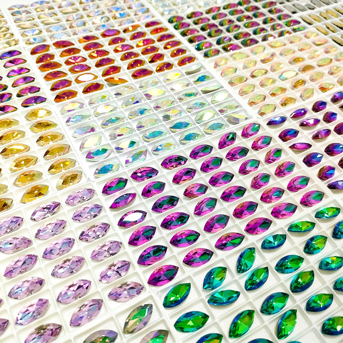 Wholesale Effect Color Fashion Design Minimalist Versatile Popular Decoration Eco-friendly Materials K9 Glass Point Back Stone