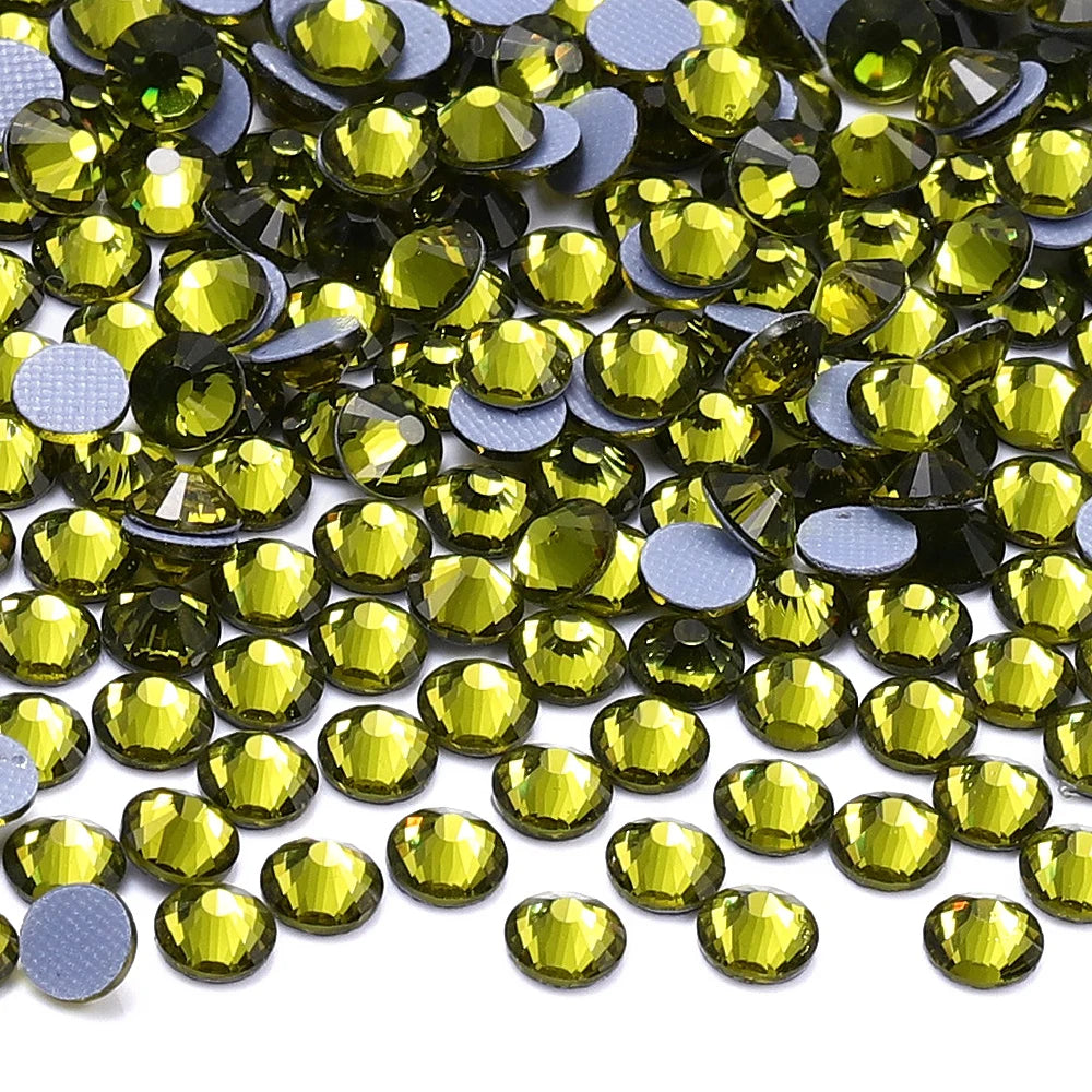 Wholesale Factory Price Qiyi Brand Top Grade 12 Facets Flat Back Hotfix Glass Crystal Rhinestone Delicate Clothing Accessories