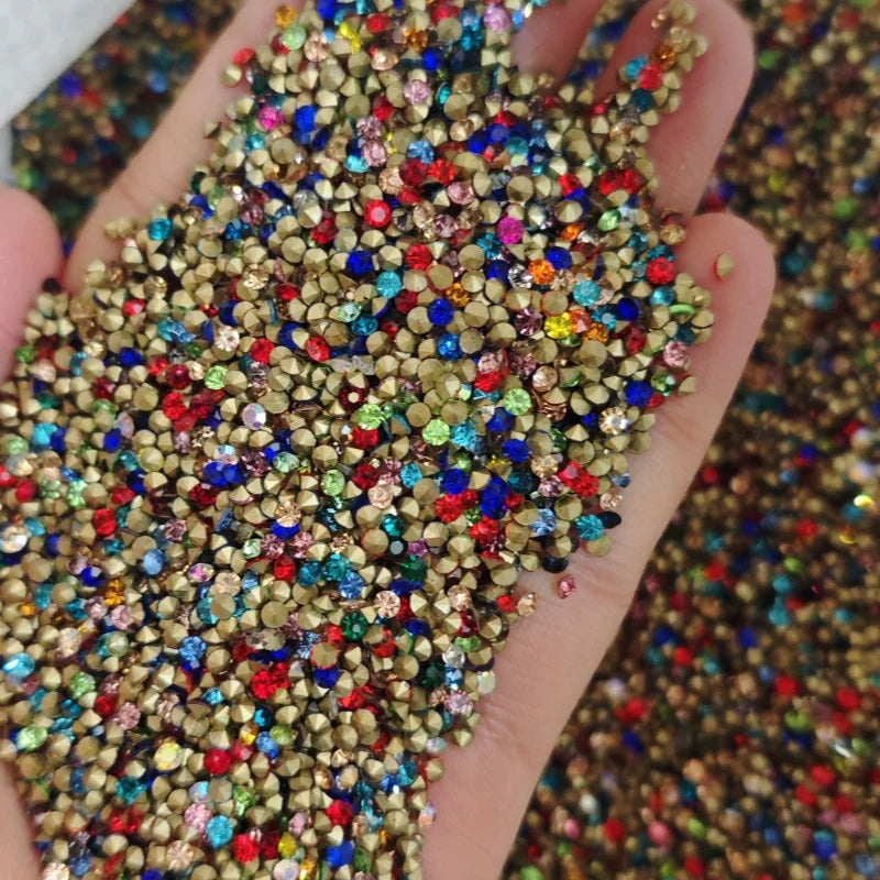 Factory Wholesale 3D Round Sharp Bottom Crystal Diamond Rhinestone Glass Nail Art Rhinestones for Shoes Garments Bags Hats