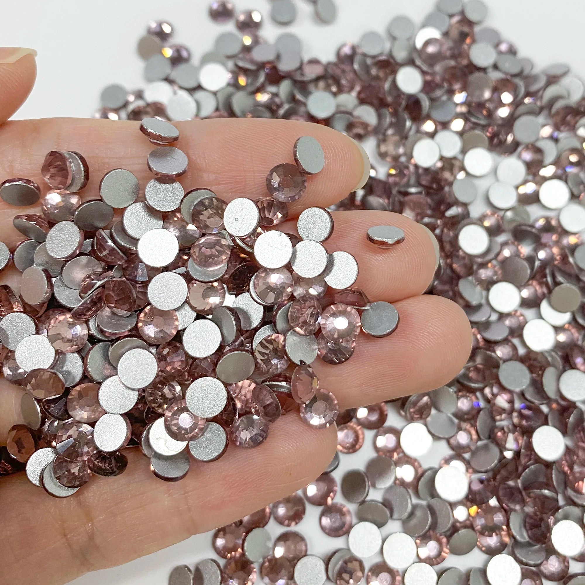 Factory Wholesale SS3-SS20 Rhinestones Colorful Non Hot-Fix Round Glitter Crystal Flatback Rhinestone 3D Nail Art Decorations