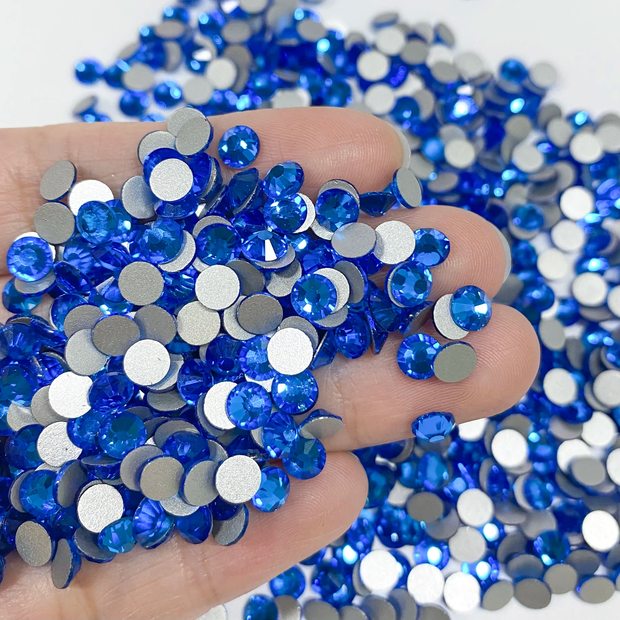 Factory Wholesale SS3-SS20 Rhinestones Colorful Non Hot-Fix Round Glitter Crystal Flatback Rhinestone 3D Nail Art Decorations