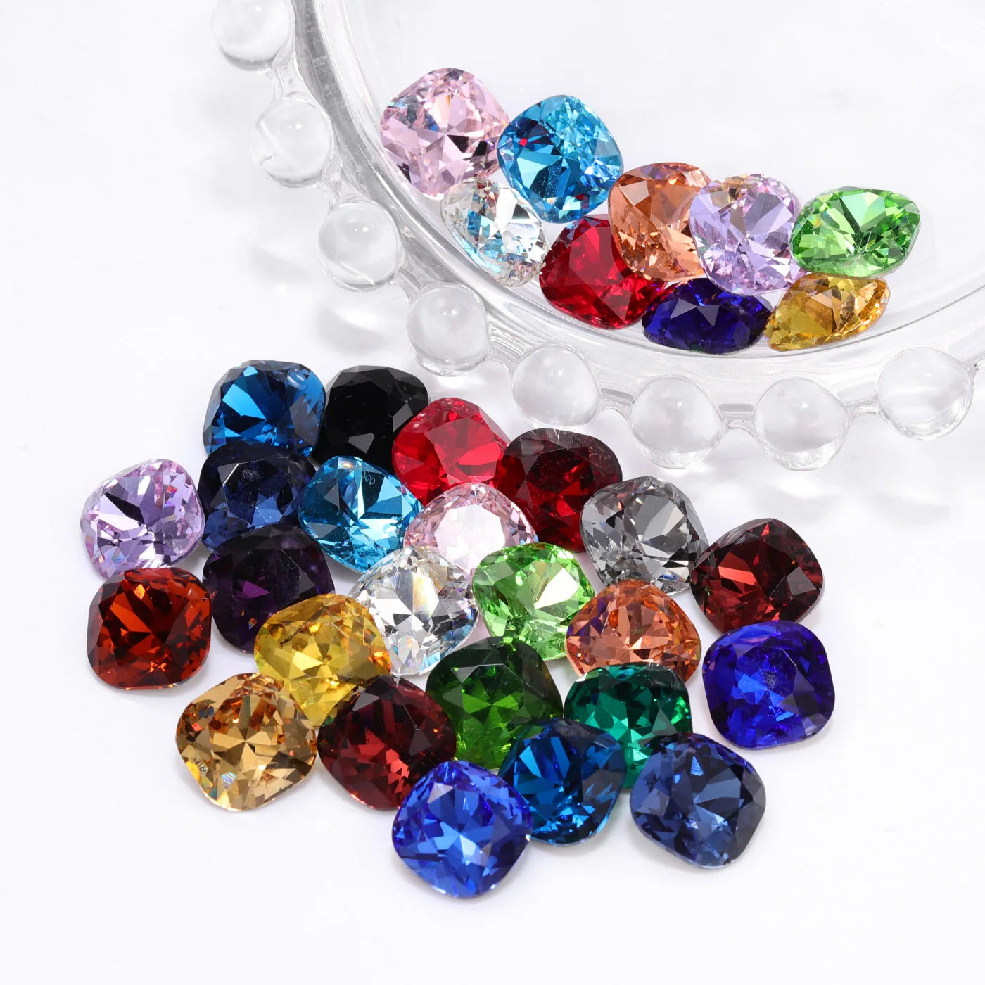 Factory Direct Wholesale Popular Design Eco-friendly Materials K9 Glass High Quality Long-lasting Durability Point Back Stones