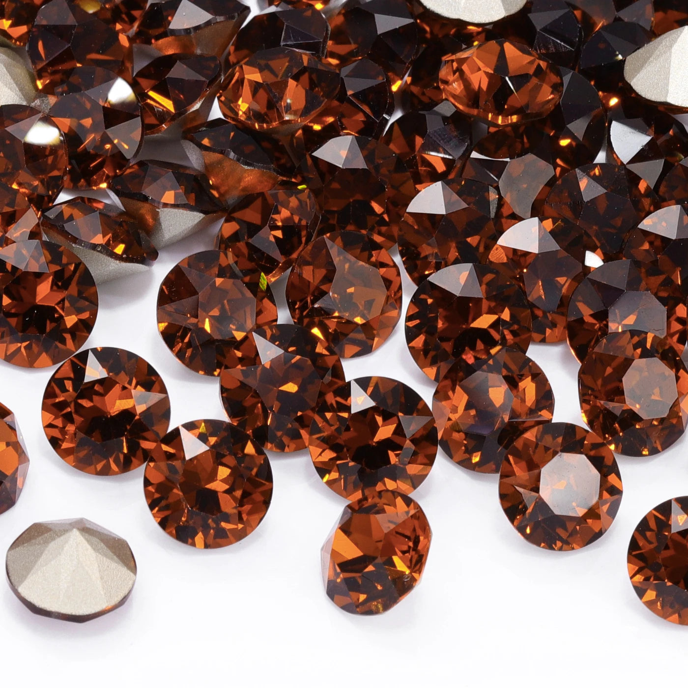 QIYI High Quality Factory Wholesale 200+ Colors Trendy Shimmer Luxury K9 XIRIUS Chaton Pointback Rhinestone for Decoration Cloth